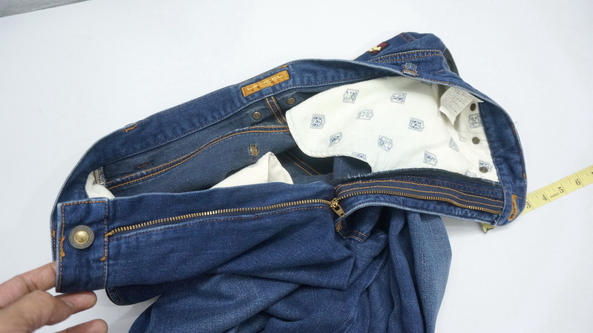 Vintage Vintage LANCEL PARIS PRET A PORTER High Waist Soft Denim Size US 33 - 19 Thumbnail