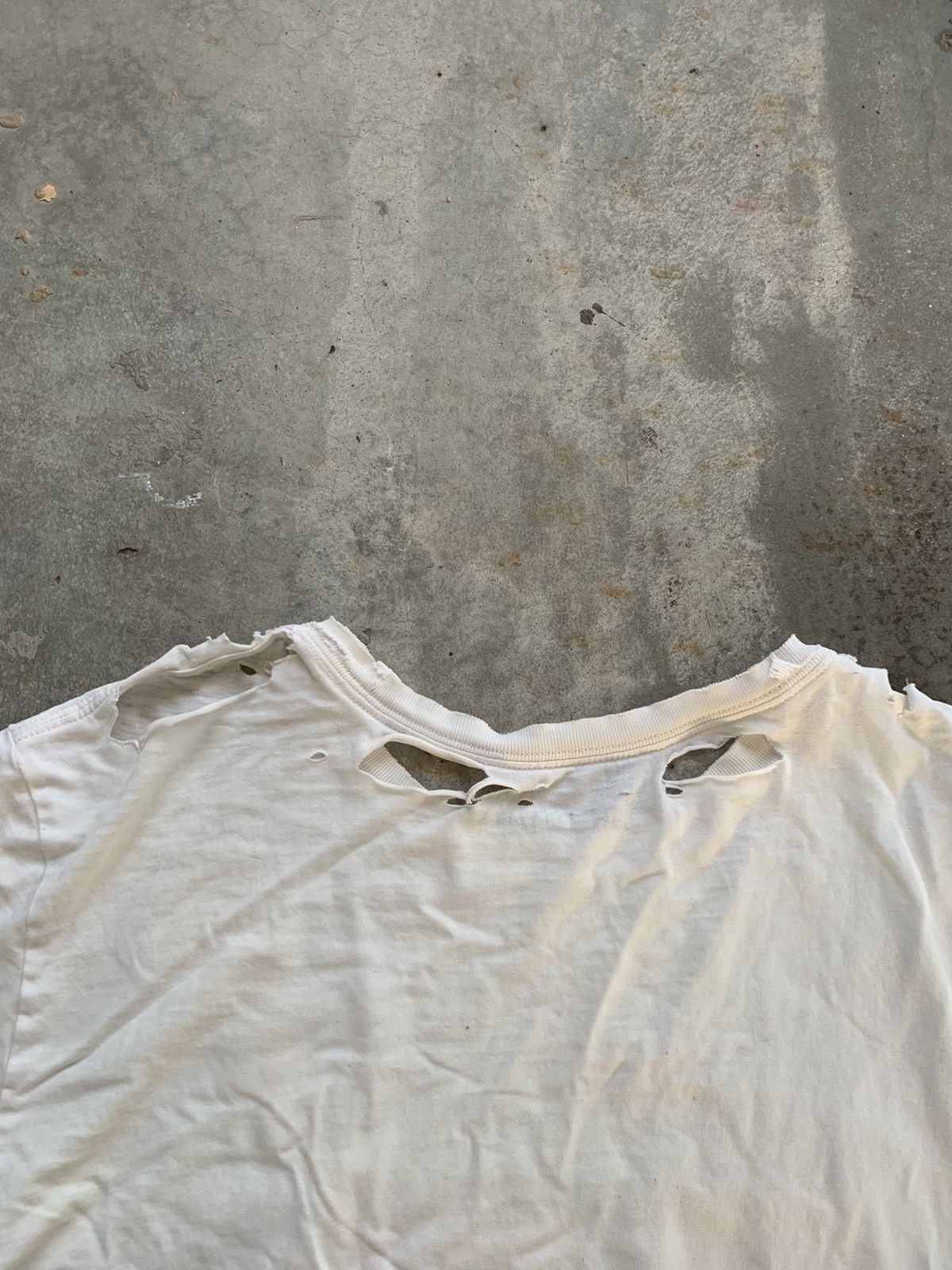 Vintage Thrashed DISTRESSED Nike Air Distressed Tshirt Size US L / EU 52-54 / 3 - 5 Thumbnail