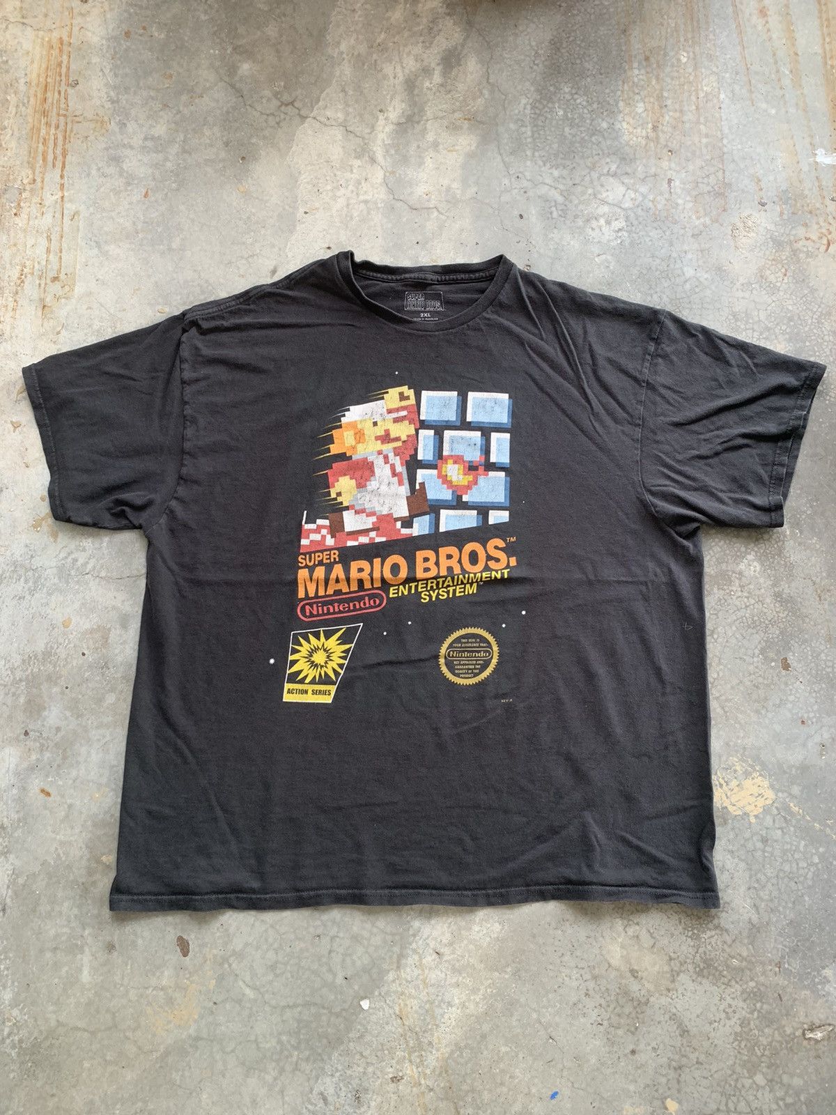 image of Vintage Super Mario Nintendo Tshirt in Black, Men's (Size 2XL)