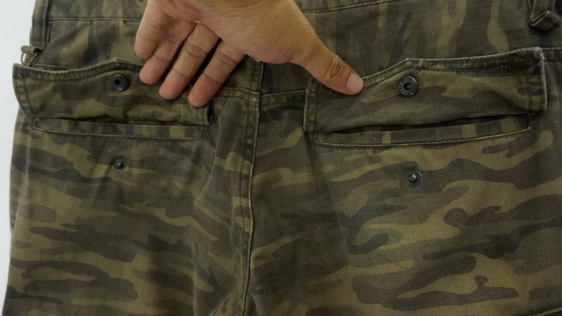 Hysteric Glamour 🔥ROOT THREE🇯🇵 Low Rise Flare Tiger Camo Cargo Pants Size US 32 / EU 48 - 8 Thumbnail