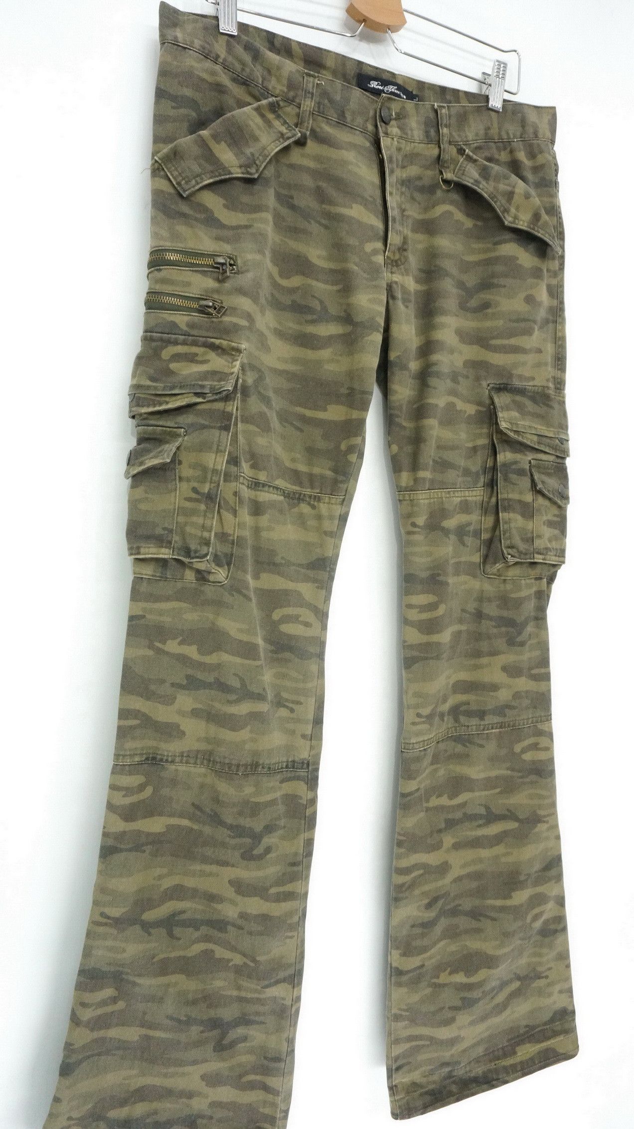 Hysteric Glamour 🔥ROOT THREE🇯🇵 Low Rise Flare Tiger Camo Cargo Pants Size US 32 / EU 48 - 3 Thumbnail