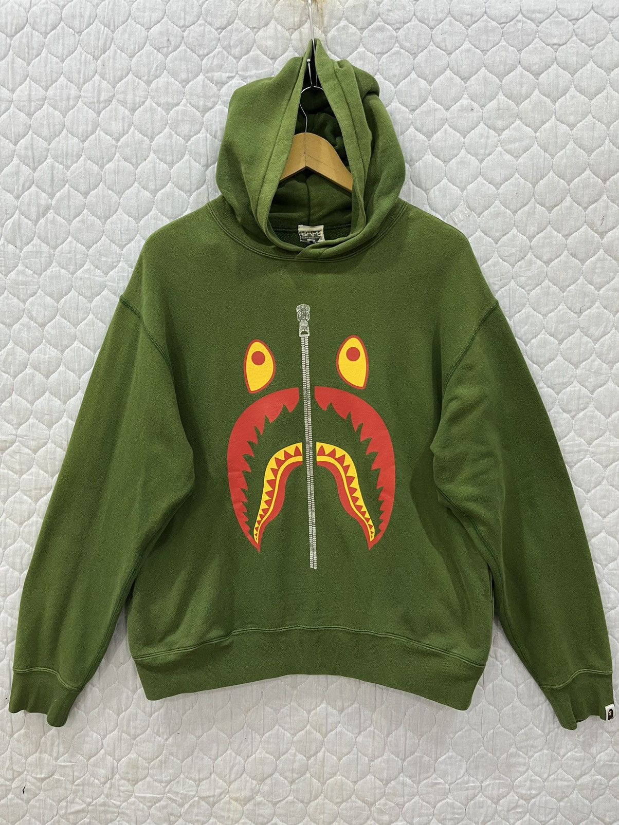 Bape SHARK PULLOVER HOODIE Size US M / EU 48-50 / 2 - 1 Thumbnail