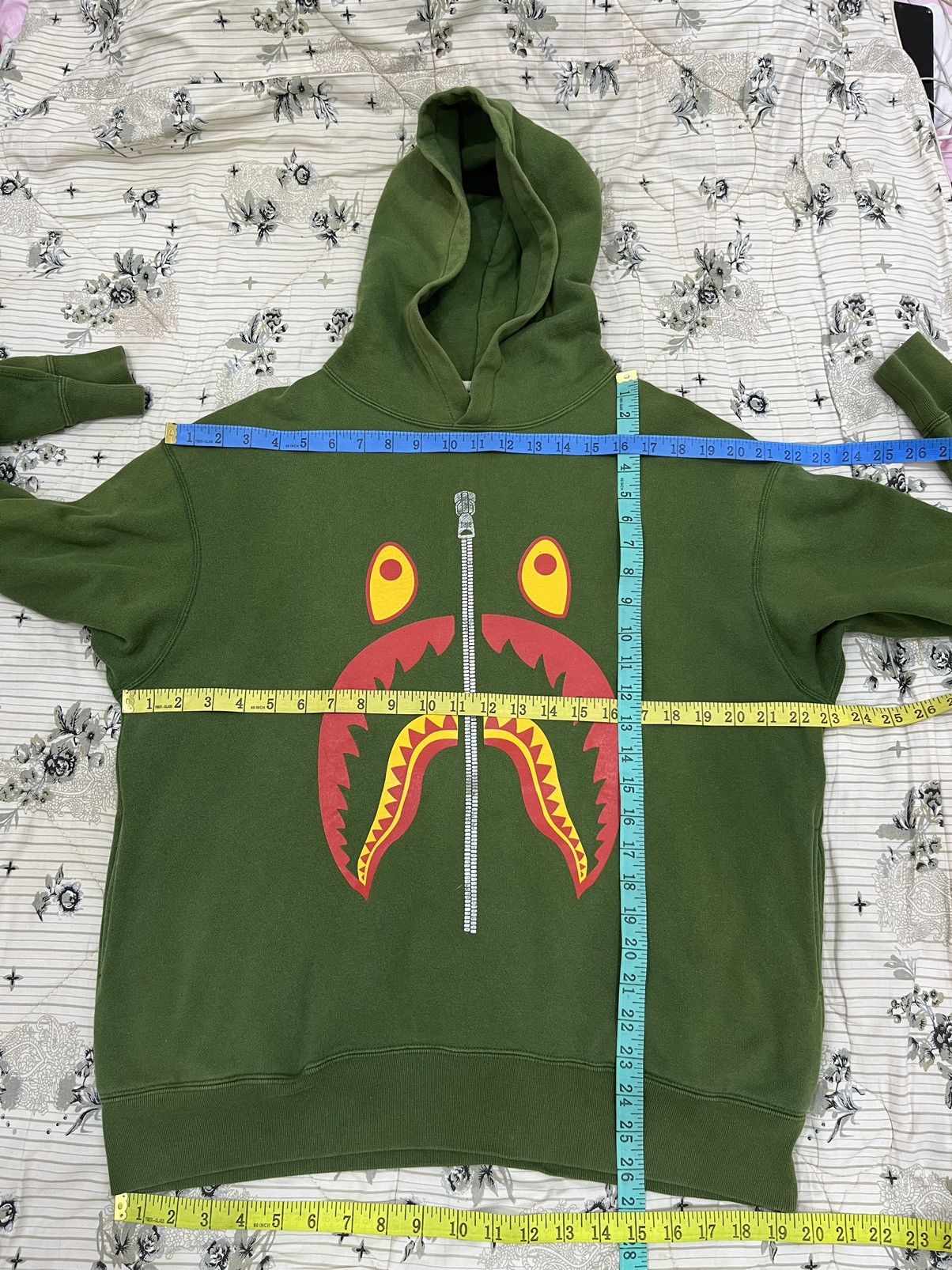 Bape SHARK PULLOVER HOODIE Size US M / EU 48-50 / 2 - 16 Thumbnail
