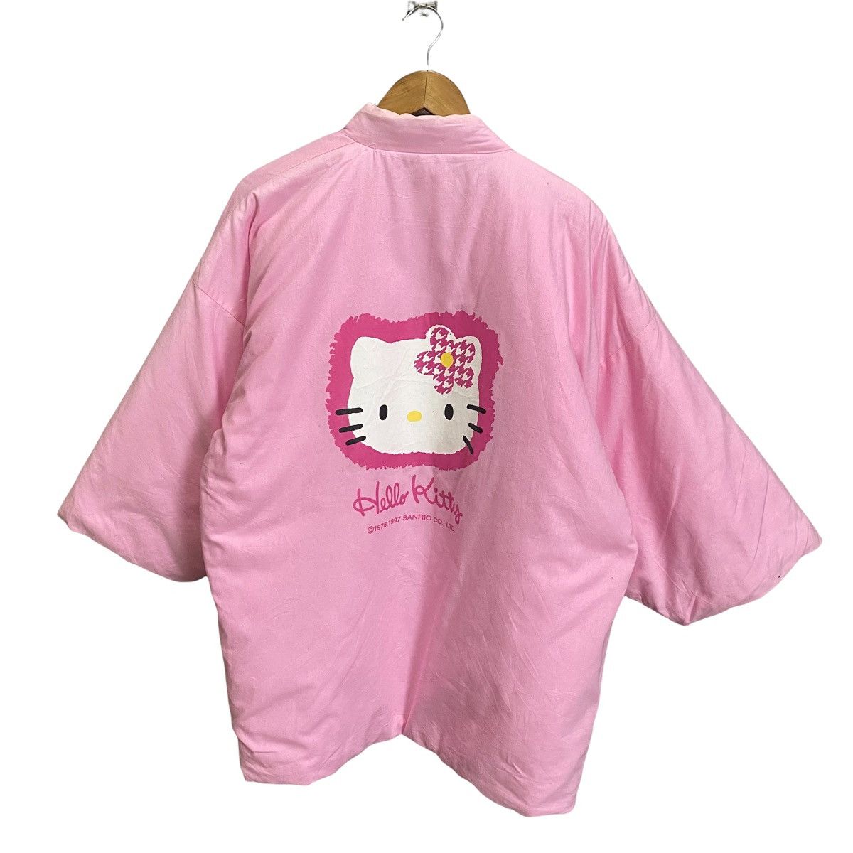 image of Cartoon Network x Kimono Japan Dragon Vintage Sanrio Hello Kitty Puffer Kimono in Pink, Women's