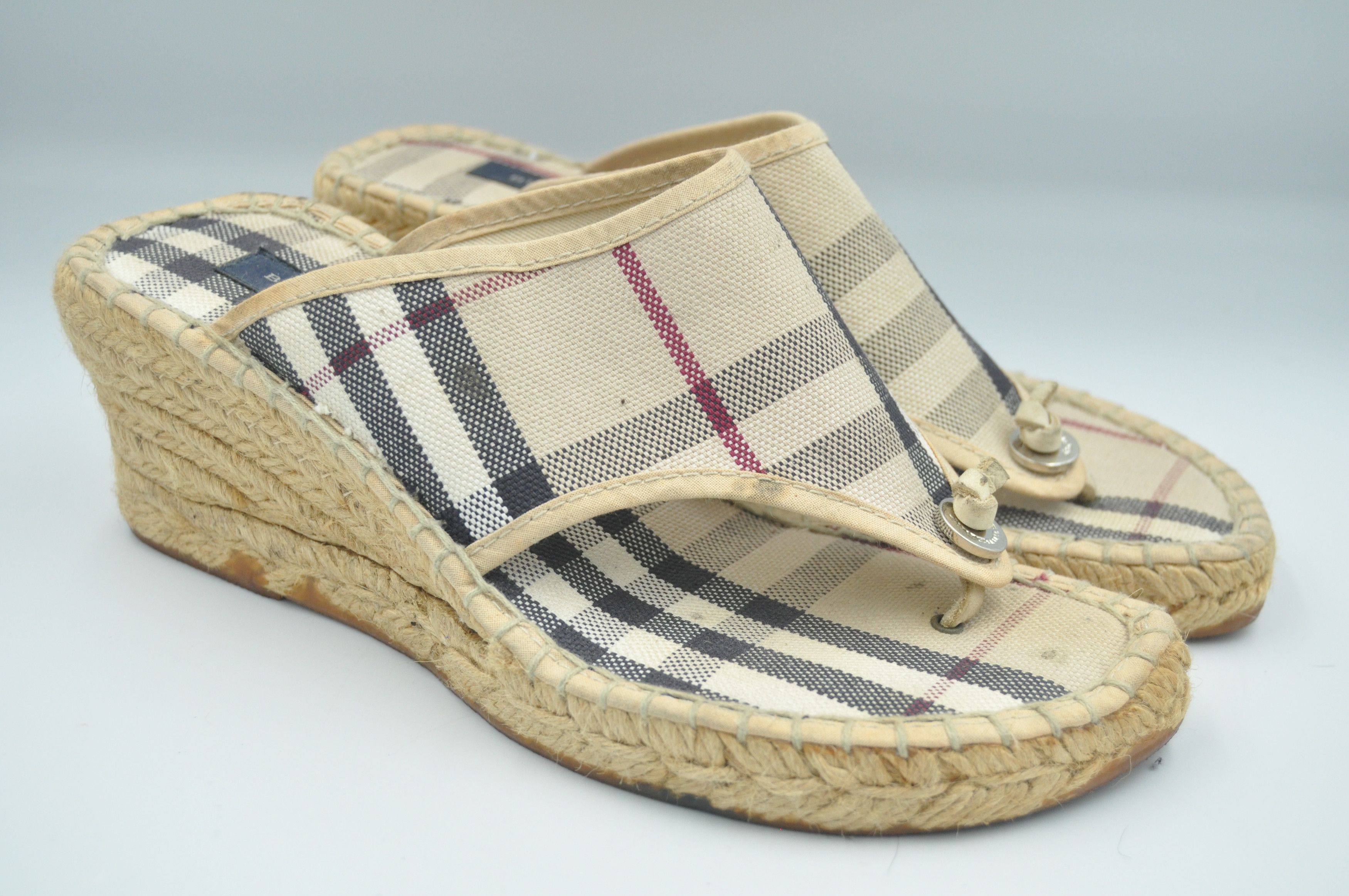 Burberry Burberry - Nova Check Espadrille Wedge Size US 5 / IT 35 - 1 Thumbnail