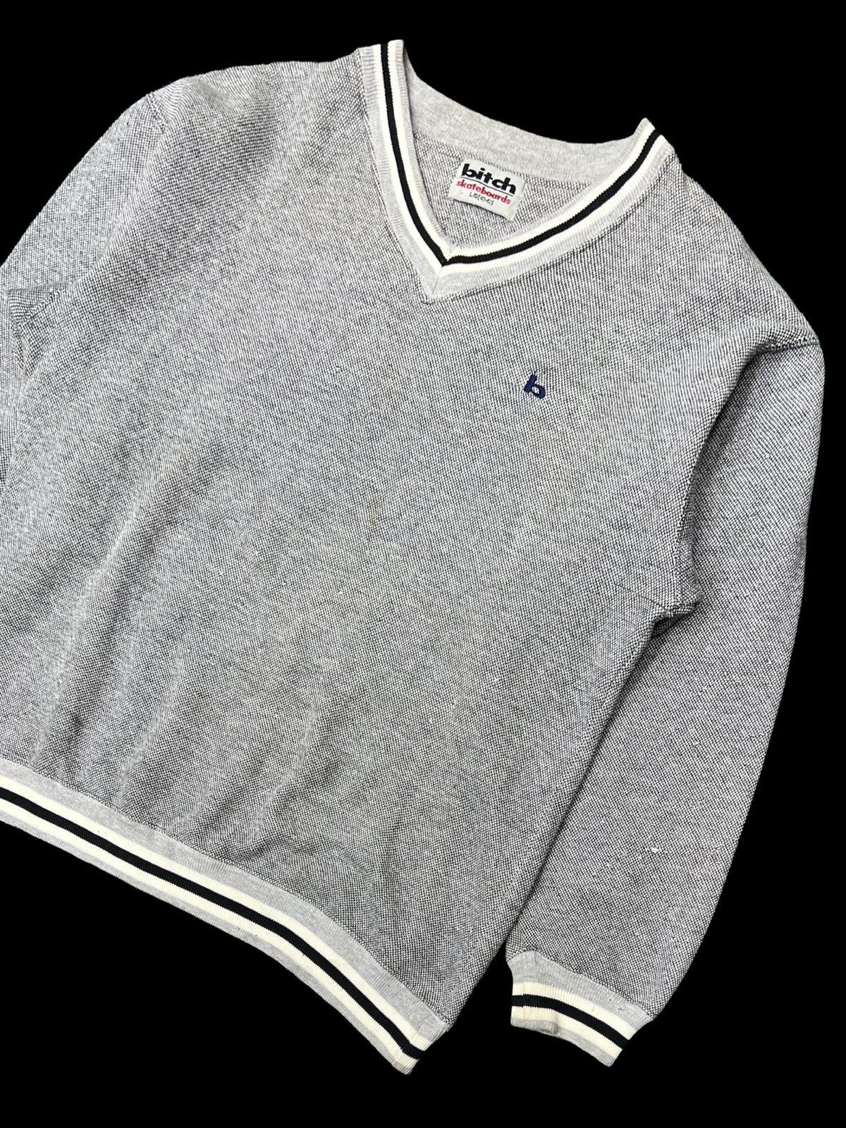 Designer VTG 90s BITCH SKATEBOARD V-NECK EMBROIDERY LOGO SWEATSHIRT Size US M / EU 48-50 / 2 - 7 Thumbnail