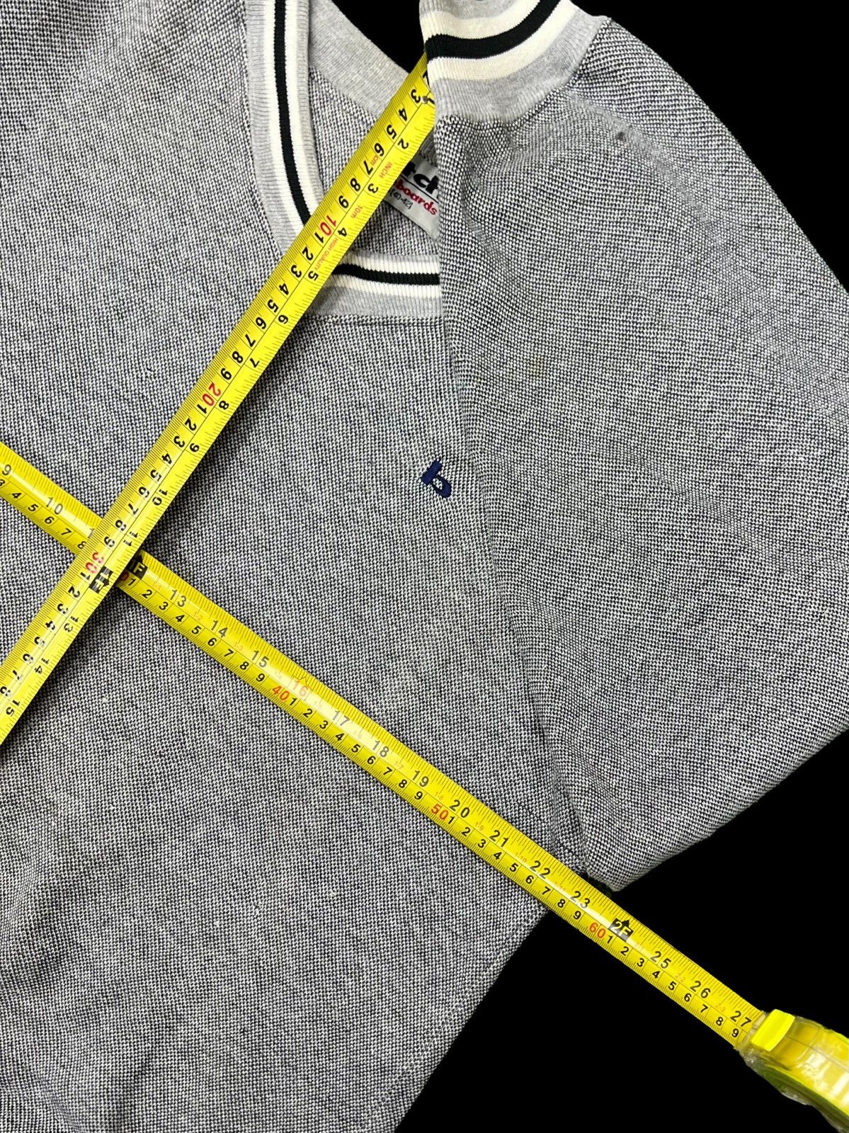 Designer VTG 90s BITCH SKATEBOARD V-NECK EMBROIDERY LOGO SWEATSHIRT Size US M / EU 48-50 / 2 - 16 Thumbnail