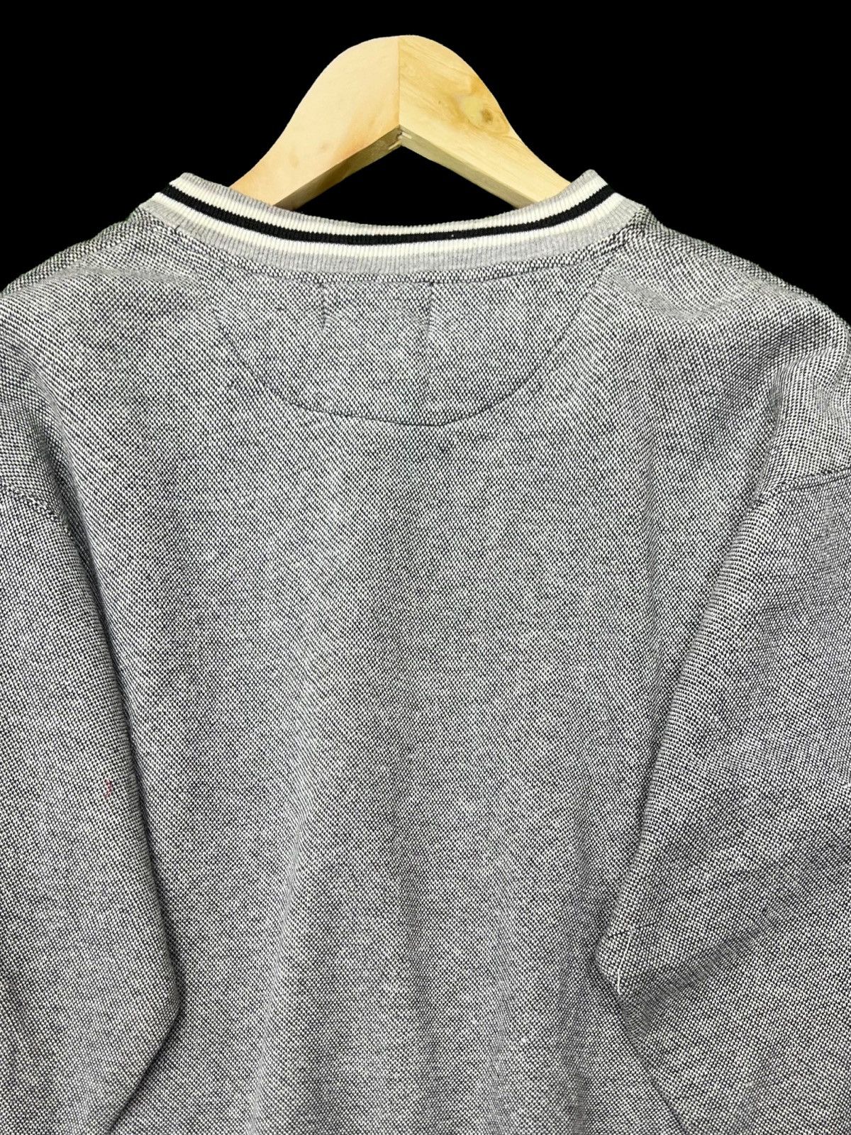 Designer VTG 90s BITCH SKATEBOARD V-NECK EMBROIDERY LOGO SWEATSHIRT Size US M / EU 48-50 / 2 - 9 Thumbnail