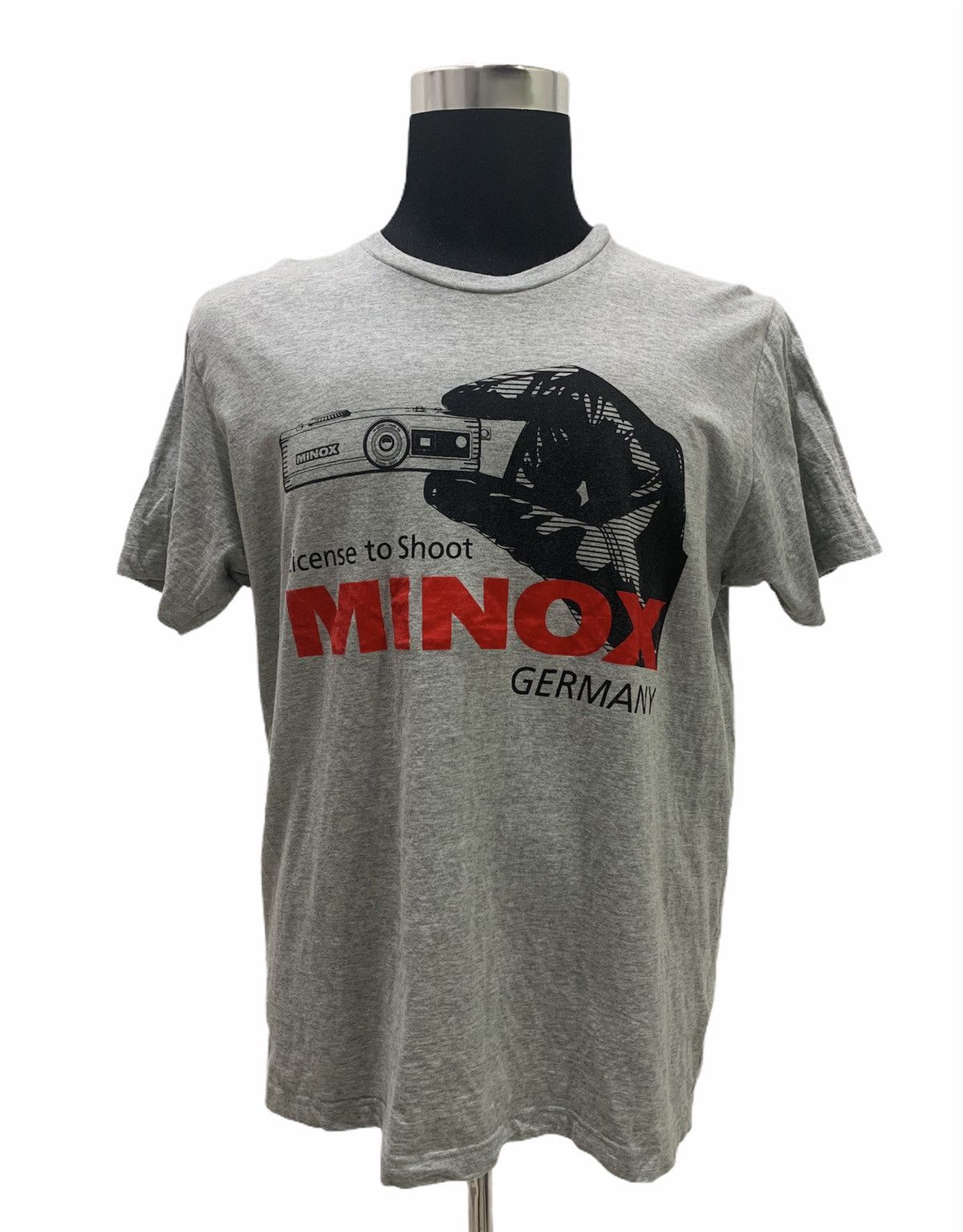 Uniqlo UNIQLO Minox Germany License to Shoot Photographer Tshirt Size US XL / EU 56 / 4 - 1 Thumbnail