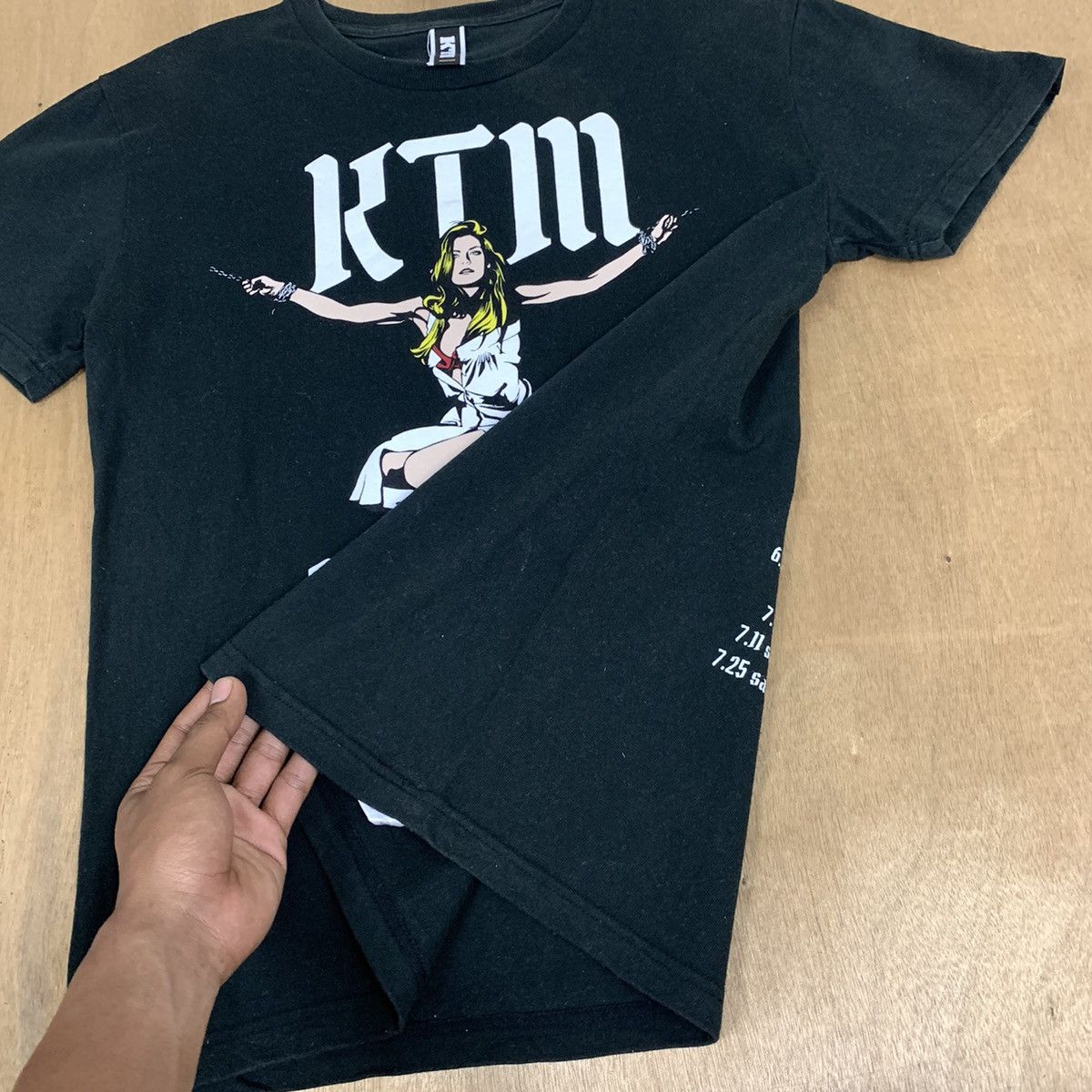 Band Tees KTM ADVENCHEERS SHIMONETINA Sexy Lady Tour 2015 Band Tshirt Size US S / EU 44-46 / 1 - 9 Thumbnail