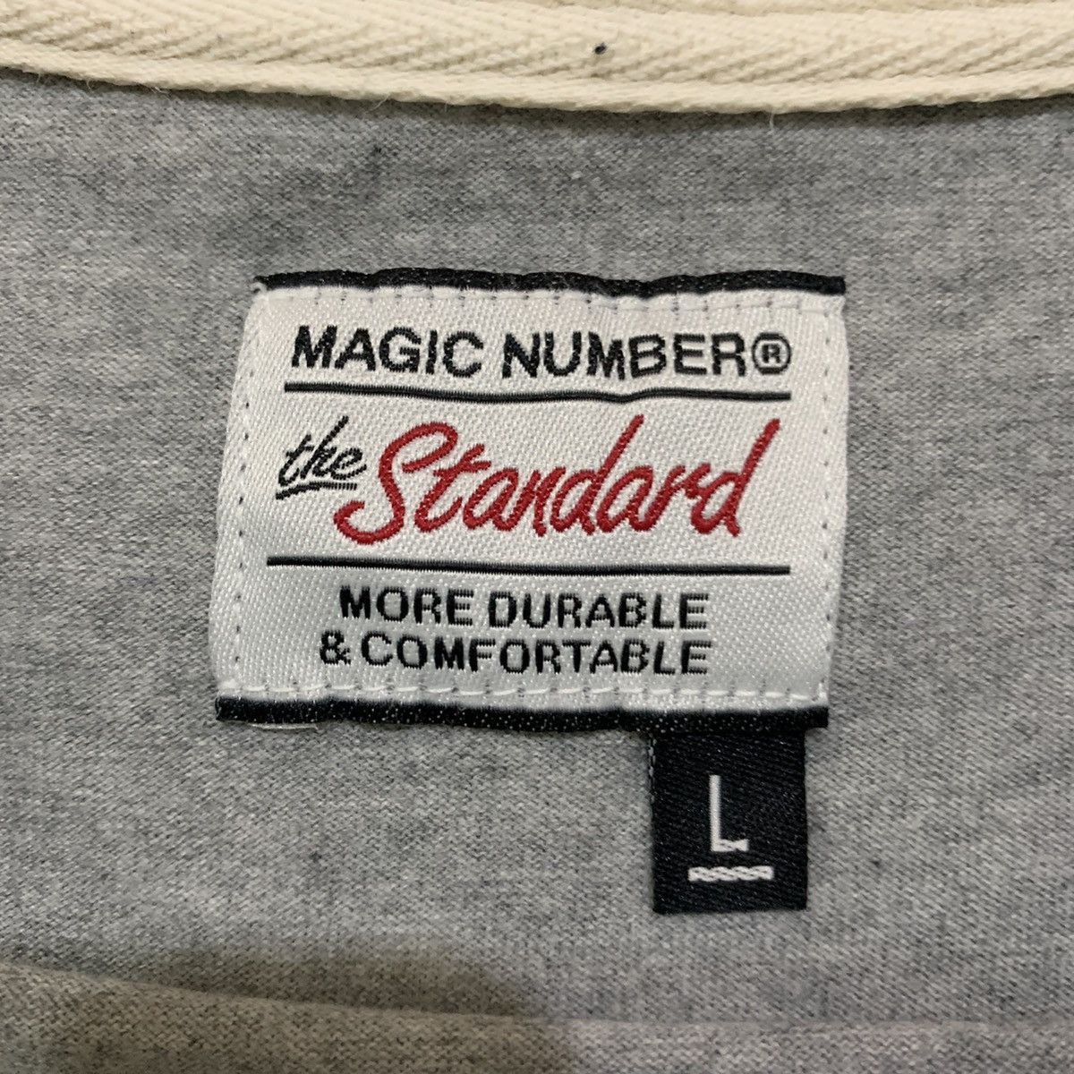 Japanese Brand MAGIC NUMBER BoxLogo Single Chest Pocket Hawaiian Tee Shirt Size US S / EU 44-46 / 1 - 3 Thumbnail