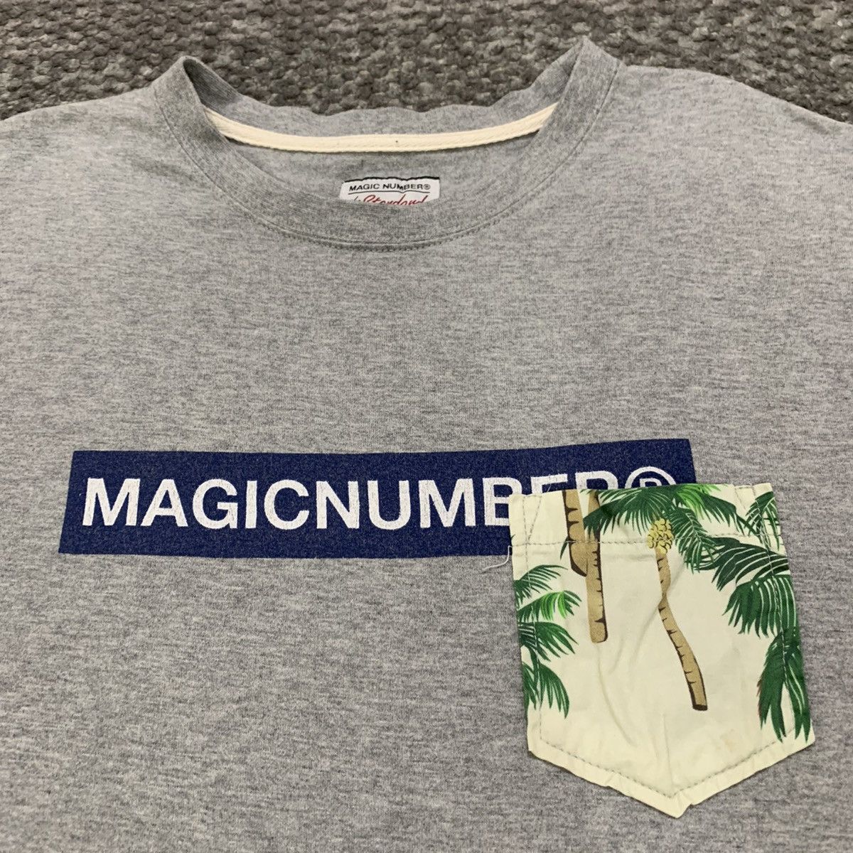 Japanese Brand MAGIC NUMBER BoxLogo Single Chest Pocket Hawaiian Tee Shirt Size US S / EU 44-46 / 1 - 1 Thumbnail
