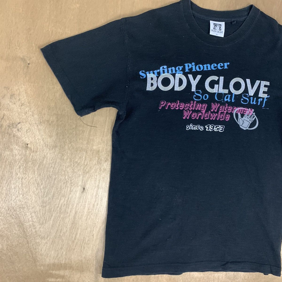 Body Glove BODY GLOVE 1953 Surfing Pioneer Spellout BigLogo Summer Tee Size US S / EU 44-46 / 1 - 5 Thumbnail