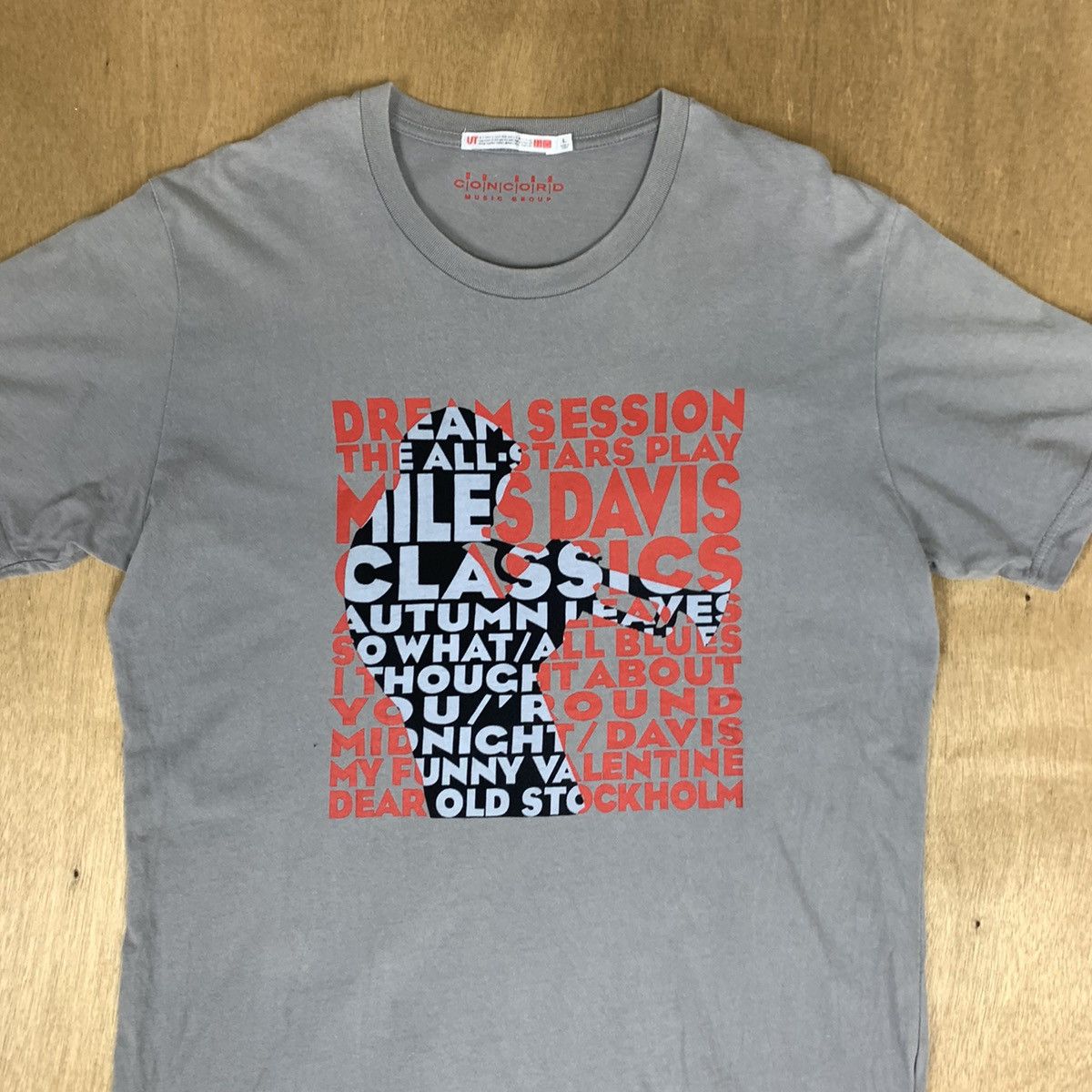 Band Tees × Uniqlo × Vintage UNIQLO CONCORD Miles Davis Classic Live Concert Band Tshirt Size US M / EU 48-50 / 2 - 3 Thumbnail