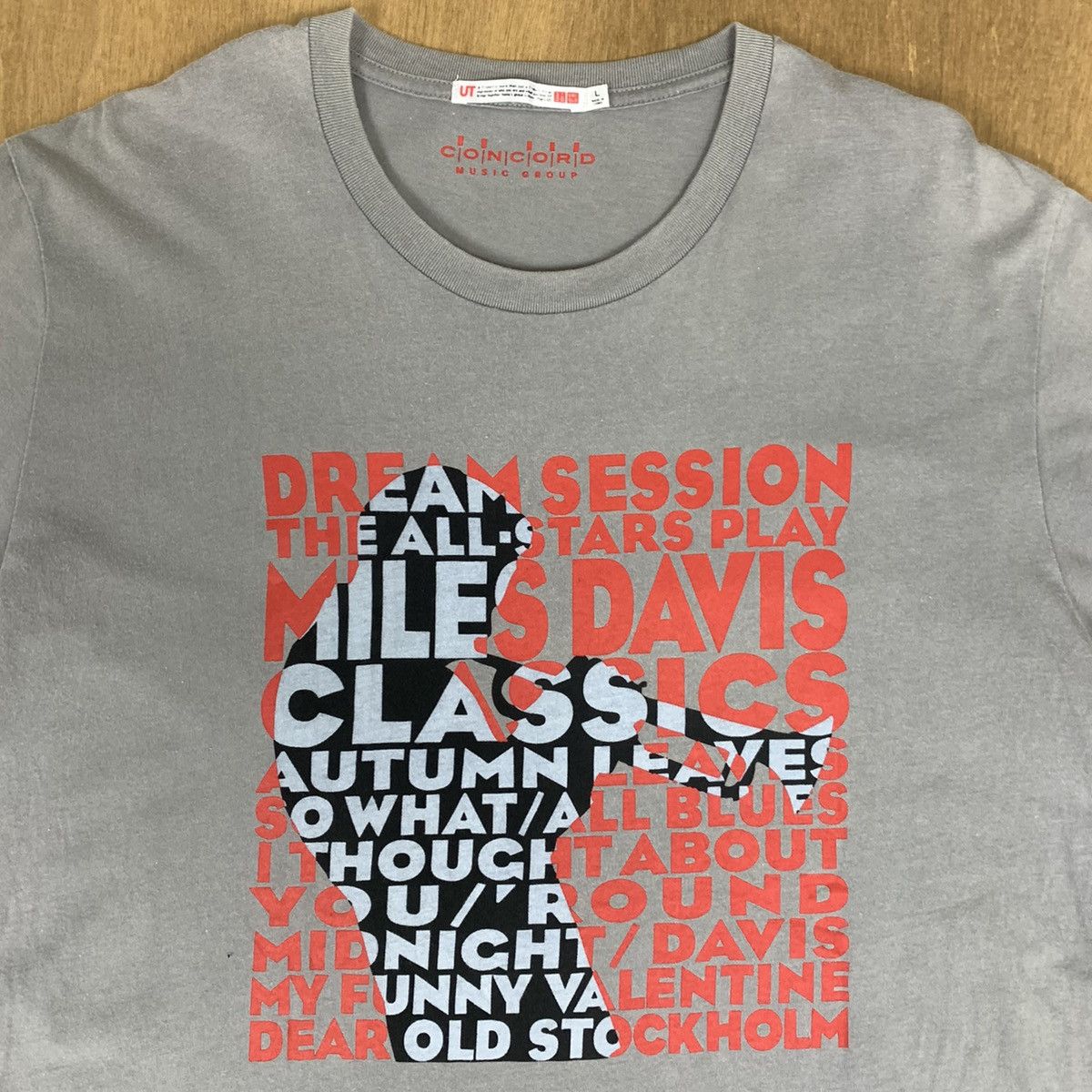 Band Tees × Uniqlo × Vintage UNIQLO CONCORD Miles Davis Classic Live Concert Band Tshirt Size US M / EU 48-50 / 2 - 7 Thumbnail