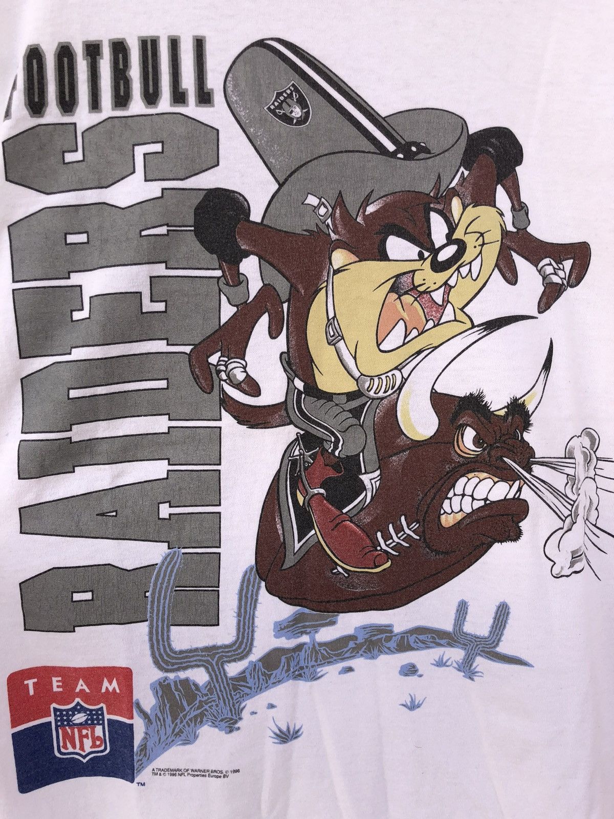NFL Vintage 1996 Los Angeles Raiders Taz Tazmanian Devil NFL Tee Size US M / EU 48-50 / 2 - 3 Thumbnail