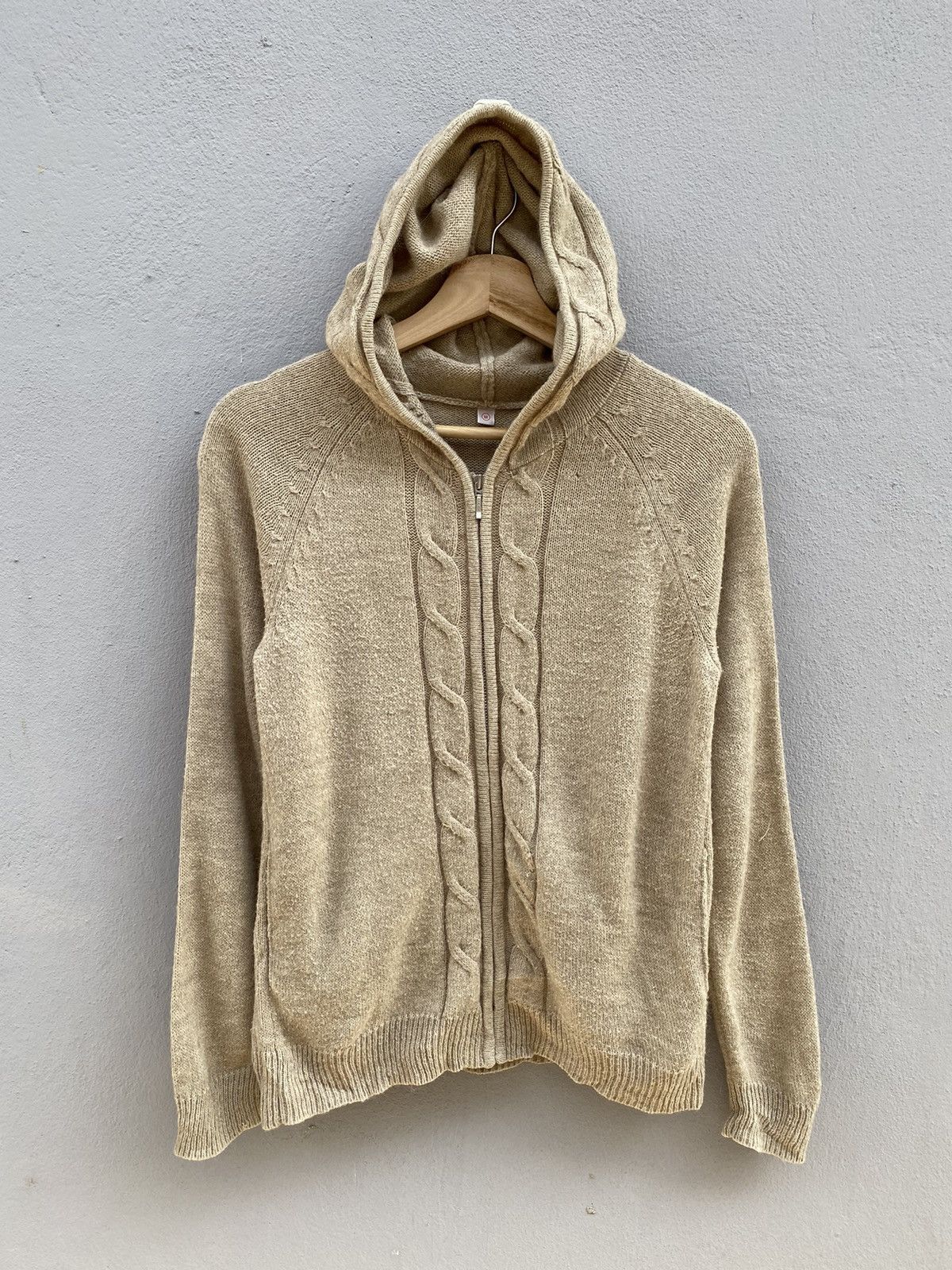 Beauty Beast 💥Vintage Japanese Brand “UNIQLO” Knitwear Hoodie Size US M / EU 48-50 / 2 - 1 Thumbnail
