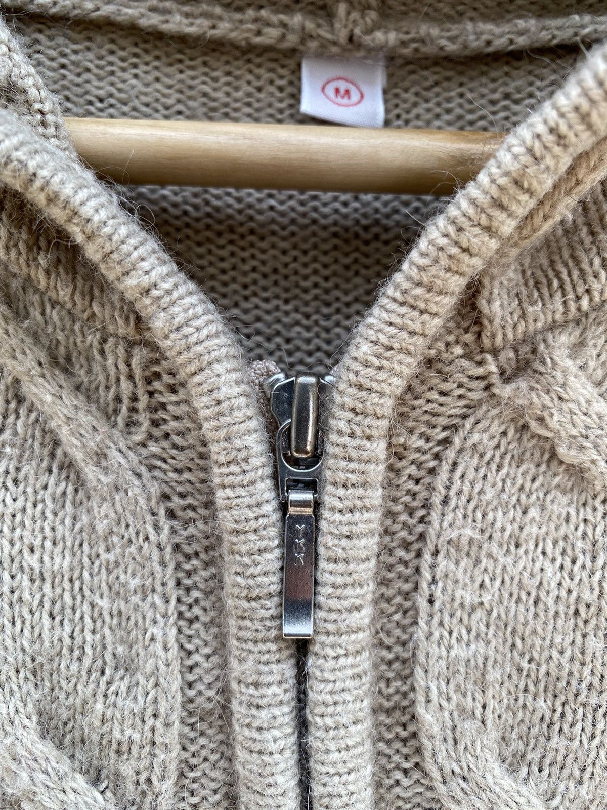 Beauty Beast 💥Vintage Japanese Brand “UNIQLO” Knitwear Hoodie Size US M / EU 48-50 / 2 - 3 Thumbnail