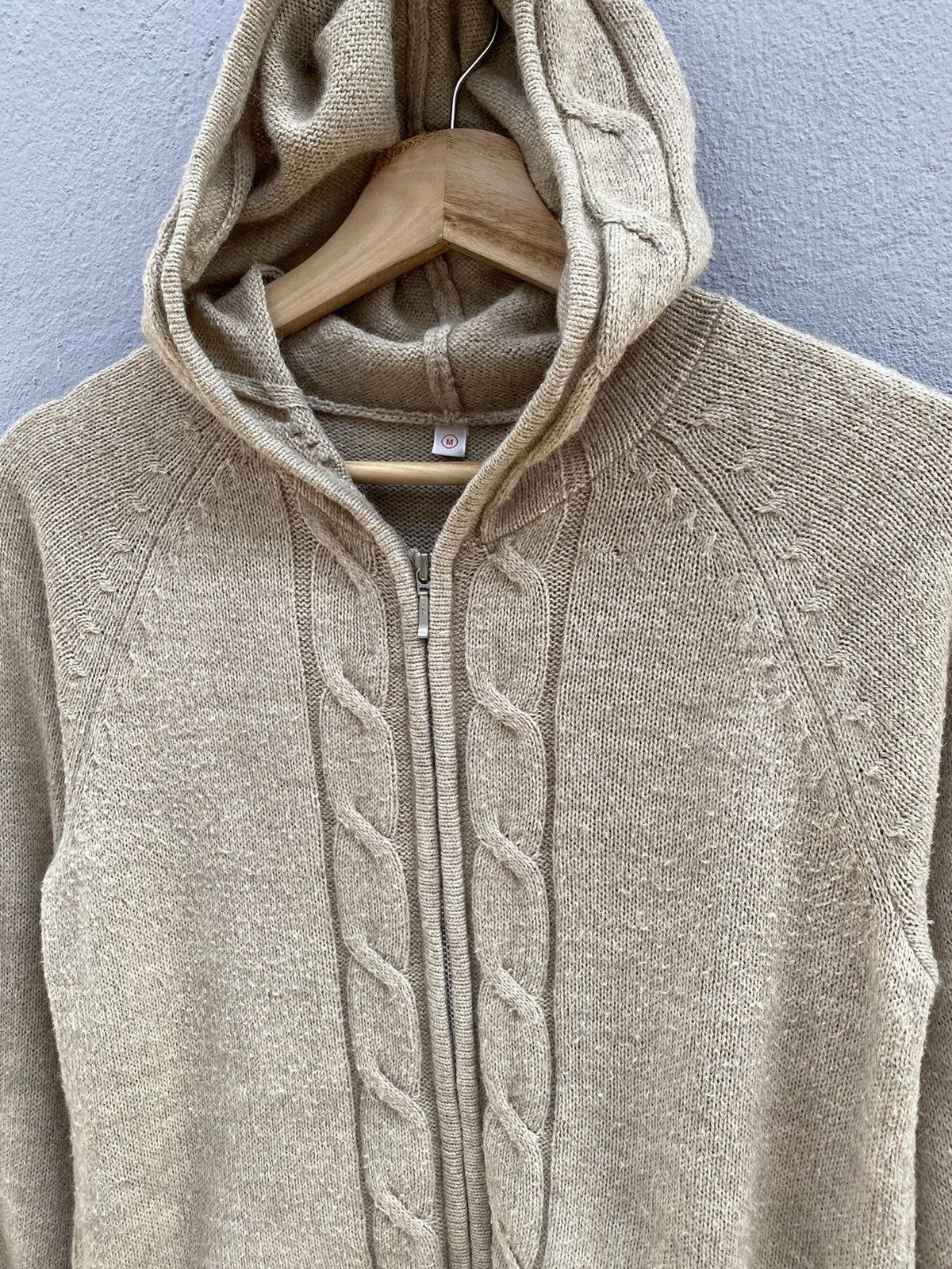 Beauty Beast 💥Vintage Japanese Brand “UNIQLO” Knitwear Hoodie Size US M / EU 48-50 / 2 - 4 Thumbnail