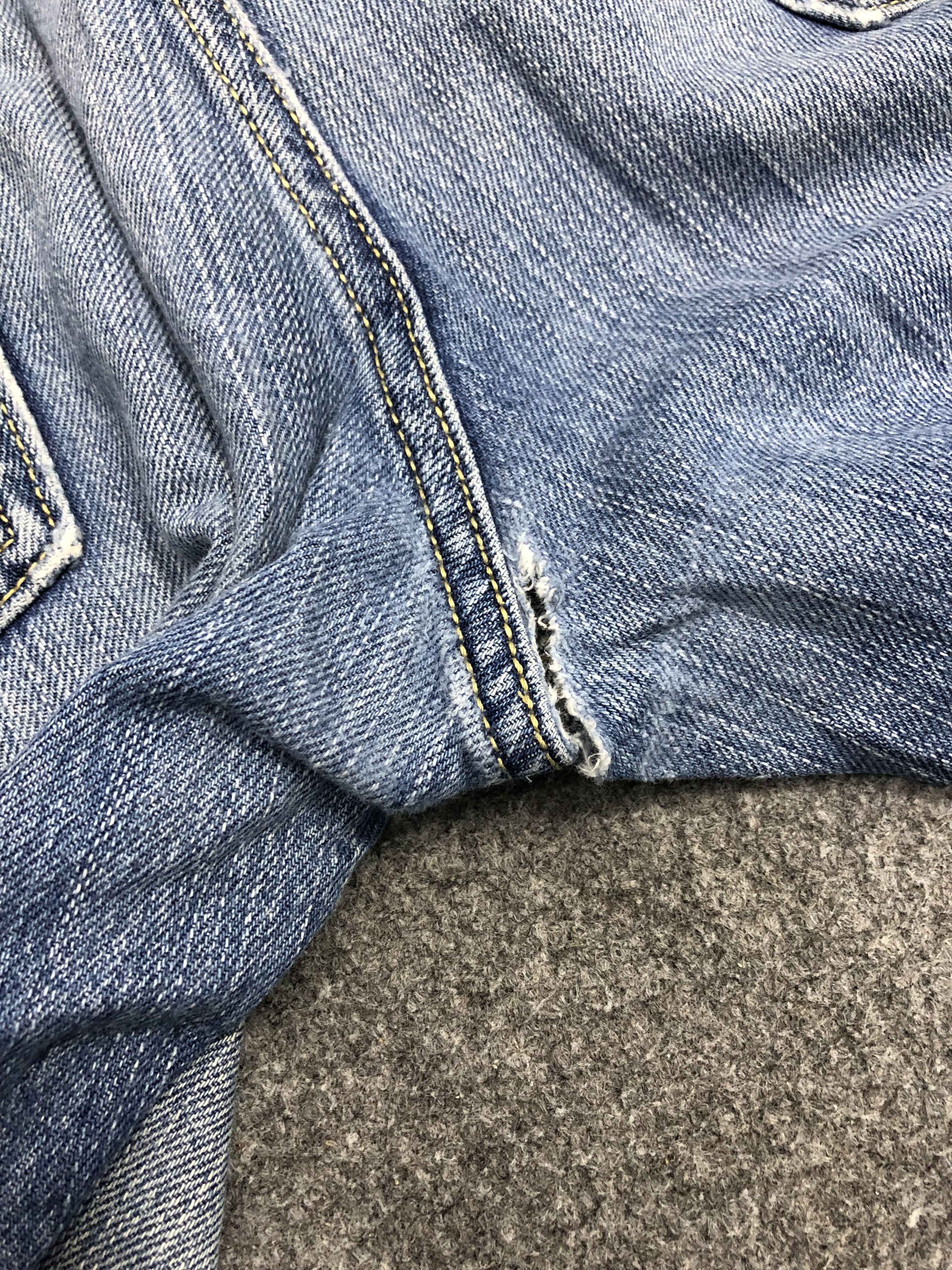 Levi's Vintage Levis 527 Flared Bootcut Denim DP1100 Size US 37 - 9 Thumbnail