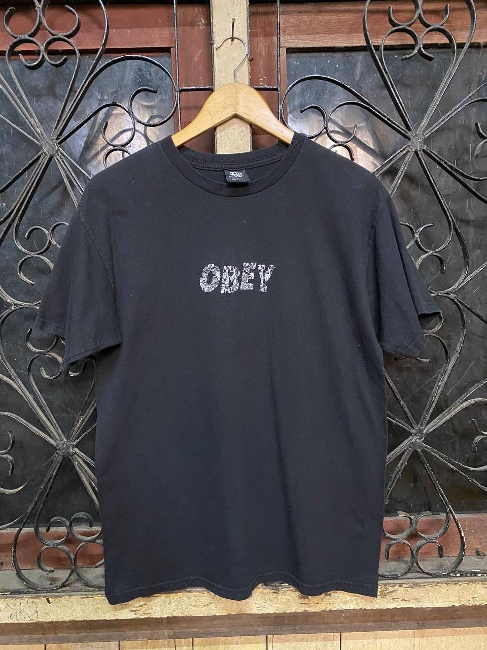Obey 🔥VINTAGE OBEY TEE Size US M / EU 48-50 / 2 - 2 Thumbnail