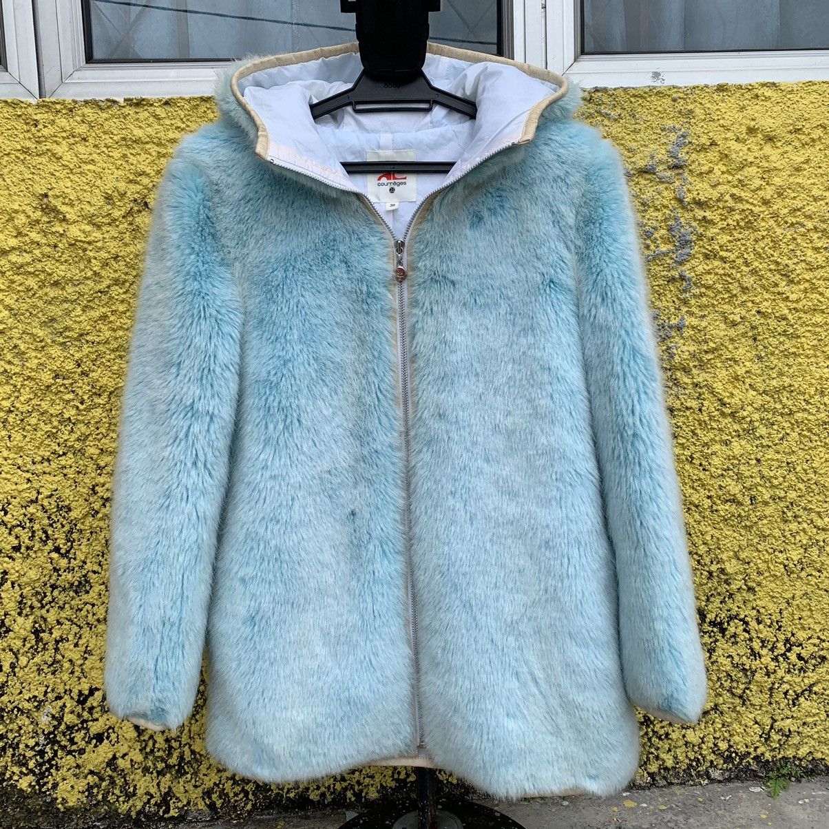 Courreges Courreges fur mohair fleece parka jacket Size XS / US 0-2 / IT 36-38 - 1 Thumbnail
