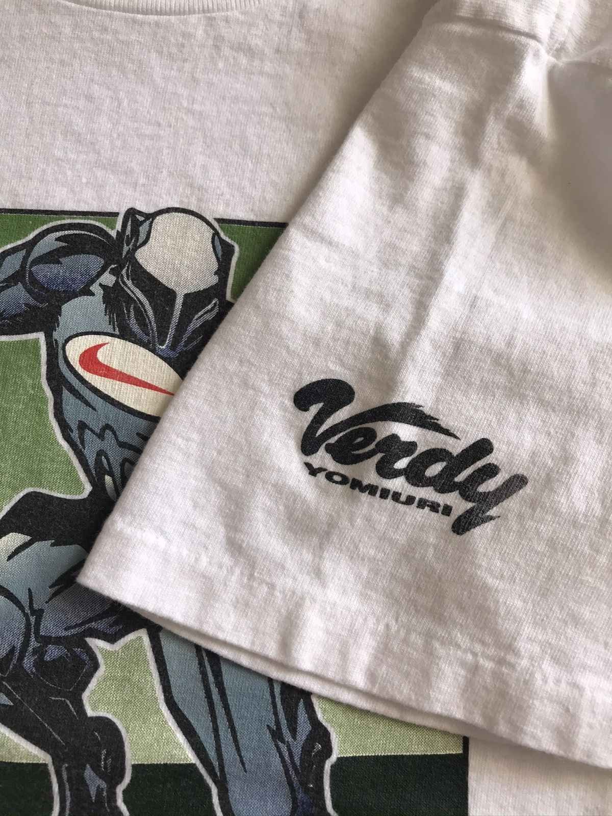 Nike × Vintage Vintage Rare 90s Nike Swoosh Man tee Size US L / EU 52-54 / 3 - 3 Thumbnail