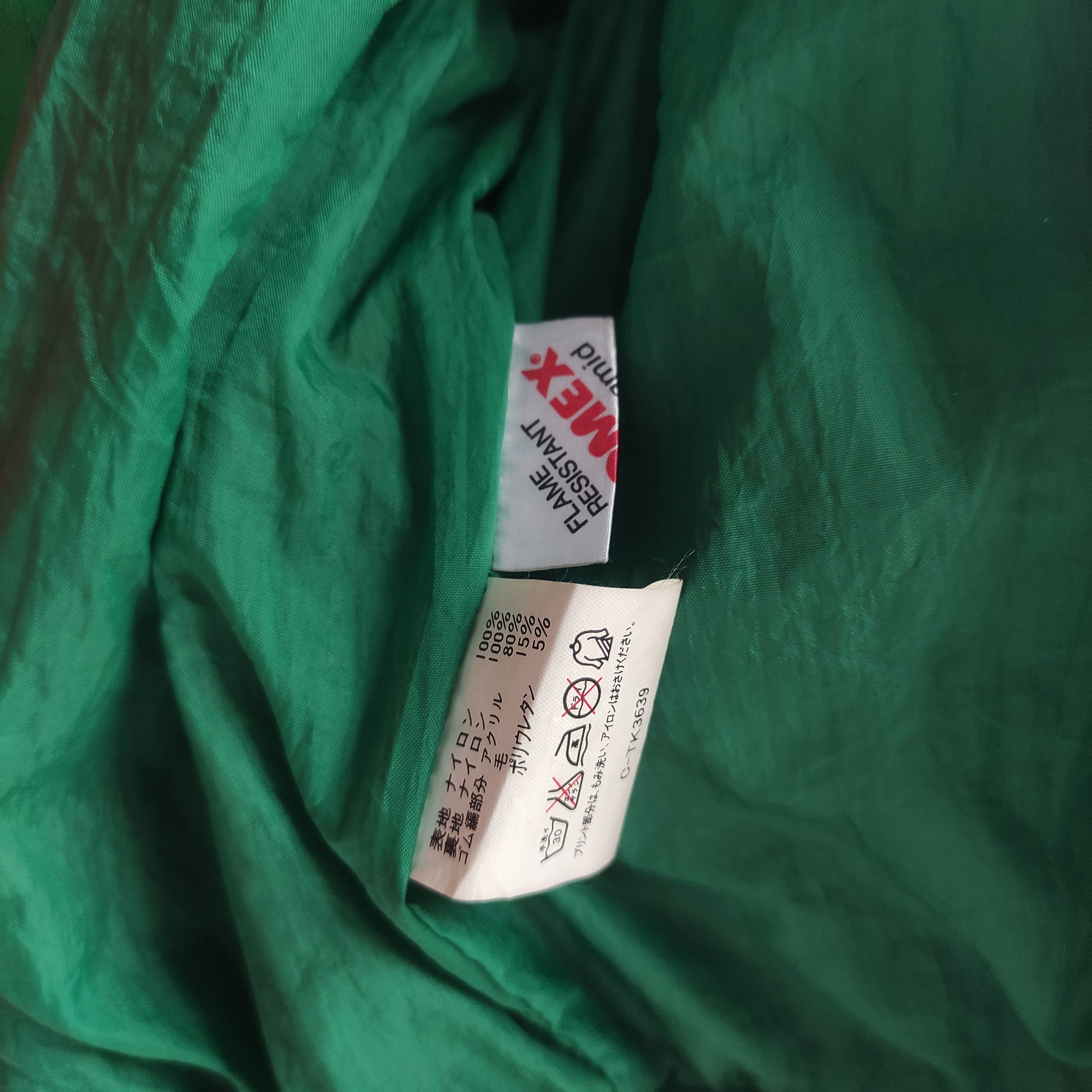 Vintage Rare - Benetton Formula 1 x Dupont - Bunny Benetton