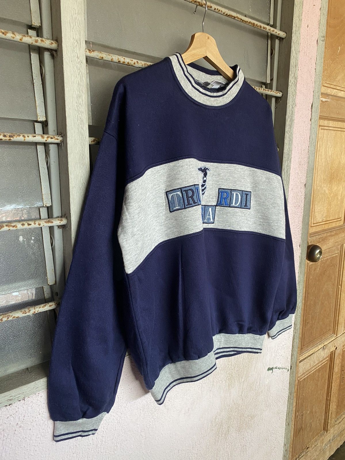 Trussardi × Vintage AW Trussardi Embroidery Spellout Crewneck Size US M / EU 48-50 / 2 - 4 Thumbnail