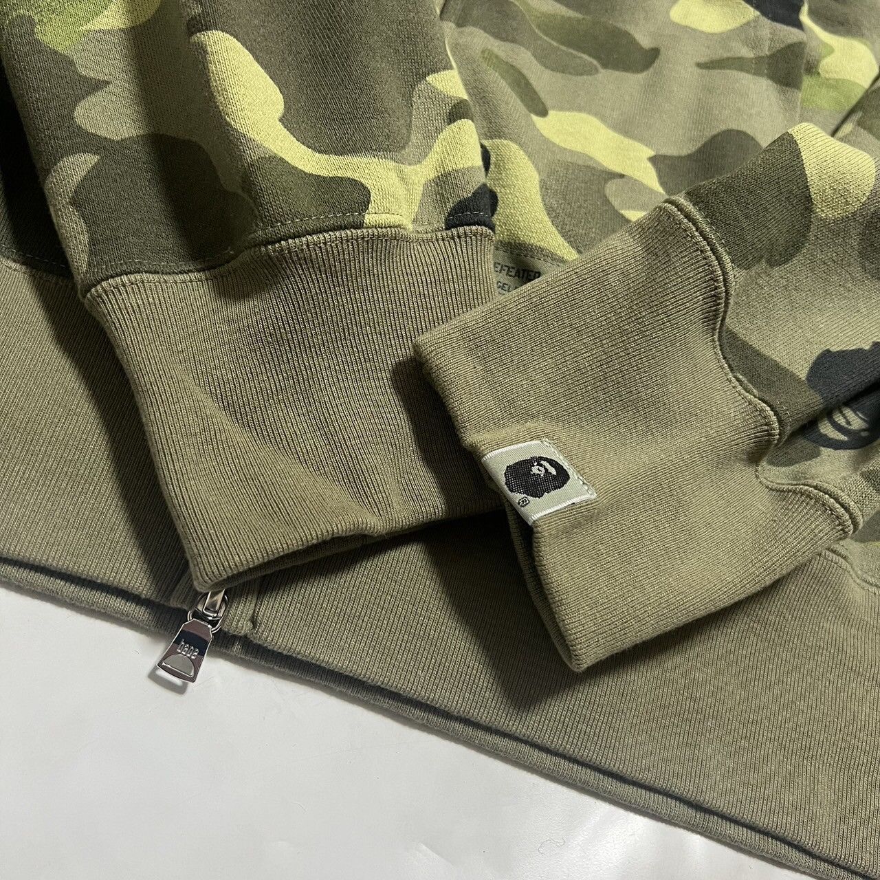 Bape BAPE undefeated shark full zip hoodie Size US L / EU 52-54 / 3 - 2 Thumbnail