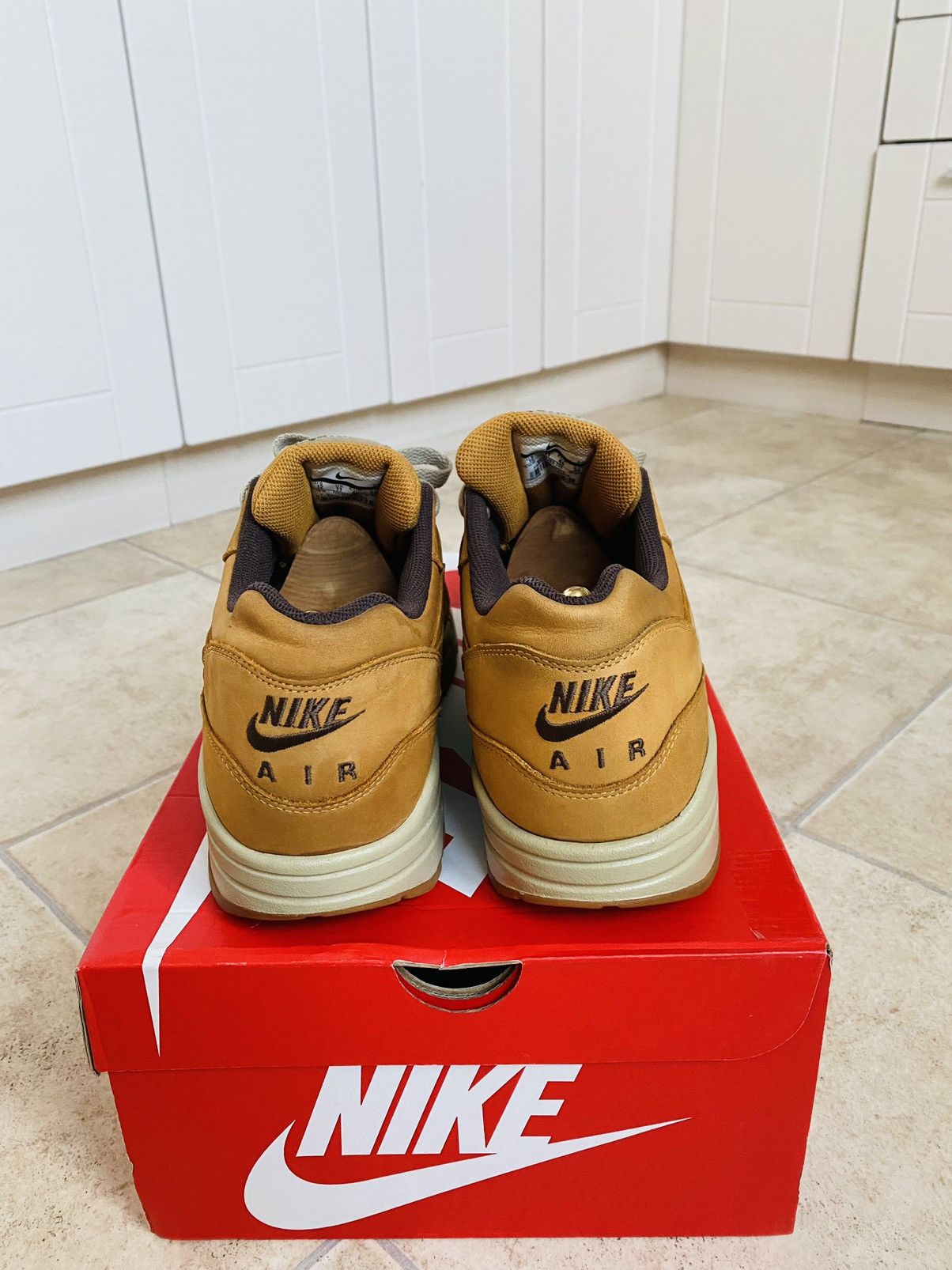 Nike × Patta NikeLab AirMax1 Prm Wheat 2015 Bw Atmos Tn Size US 12 / EU 45 - 17 Thumbnail