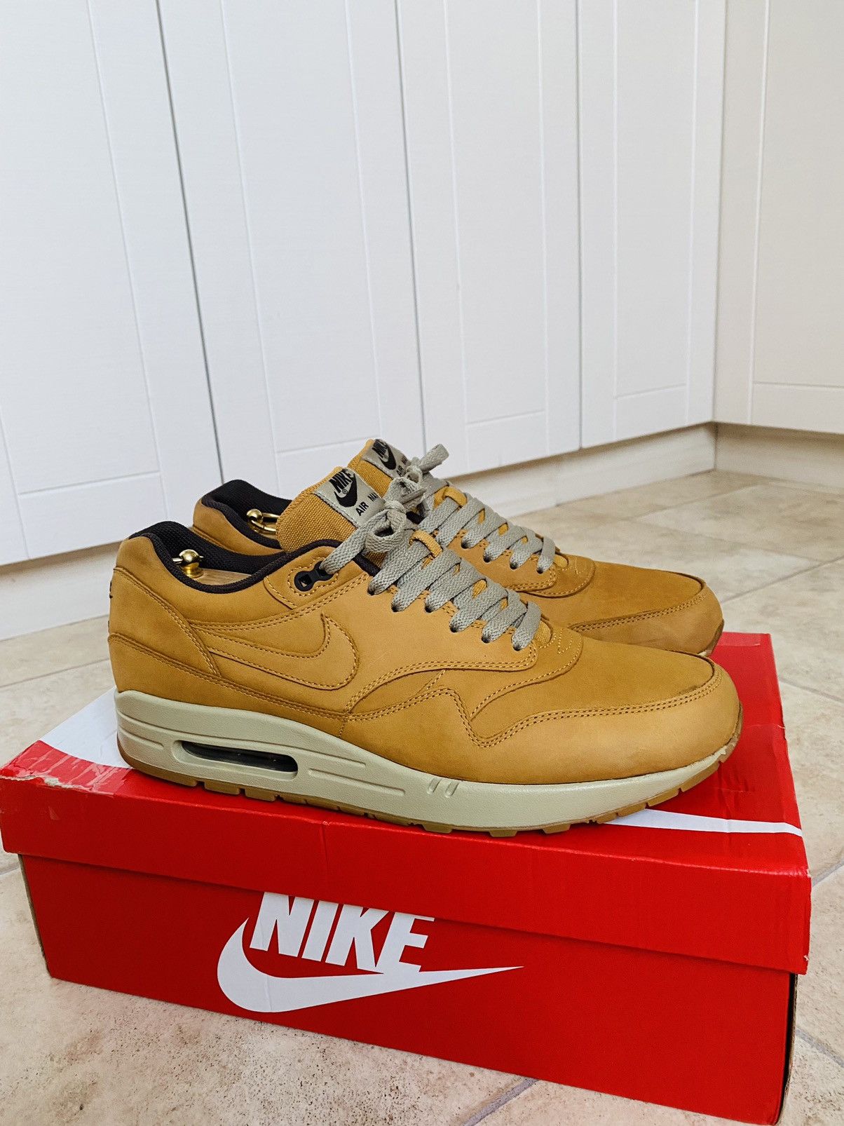 Nike × Patta NikeLab AirMax1 Prm Wheat 2015 Bw Atmos Tn Size US 12 / EU 45 - 13 Thumbnail