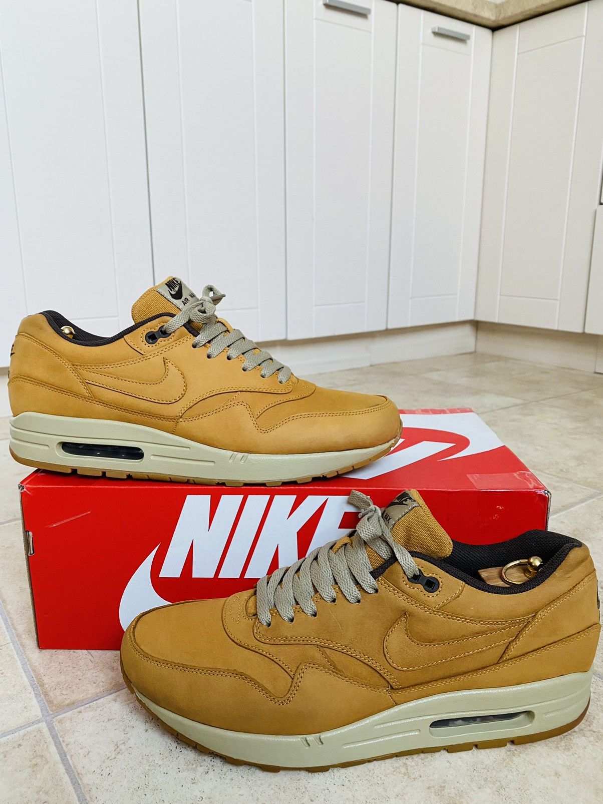 Nike × Patta NikeLab AirMax1 Prm Wheat 2015 Bw Atmos Tn Size US 12 / EU 45 - 4 Thumbnail