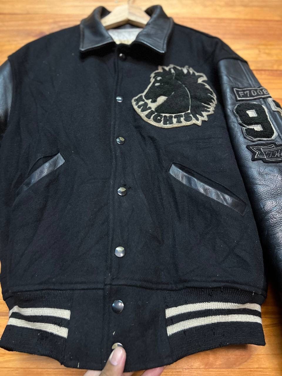 Vintage VINTAGE KNIGHT FOOTBALL TEAM WOOL LEATHER VARSITY Size US L / EU 52-54 / 3 - 8 Thumbnail