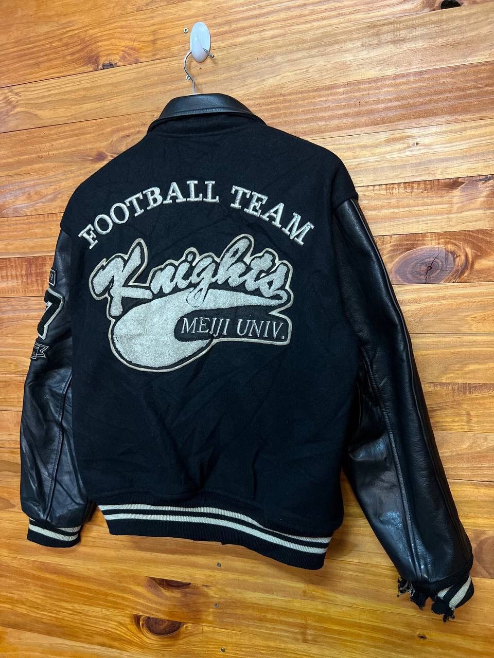 Vintage VINTAGE KNIGHT FOOTBALL TEAM WOOL LEATHER VARSITY Size US L / EU 52-54 / 3 - 13 Thumbnail