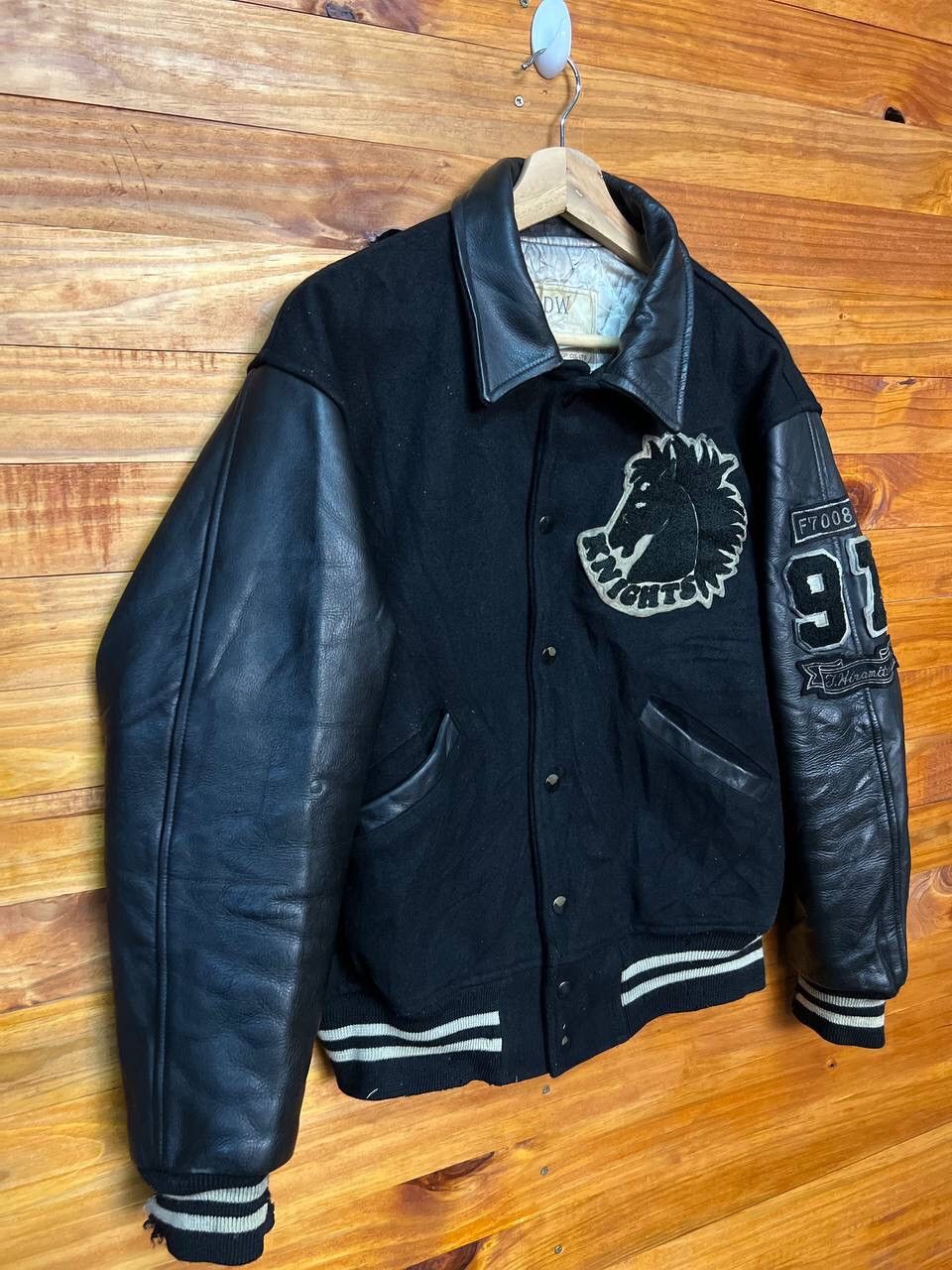 Vintage VINTAGE KNIGHT FOOTBALL TEAM WOOL LEATHER VARSITY Size US L / EU 52-54 / 3 - 3 Thumbnail