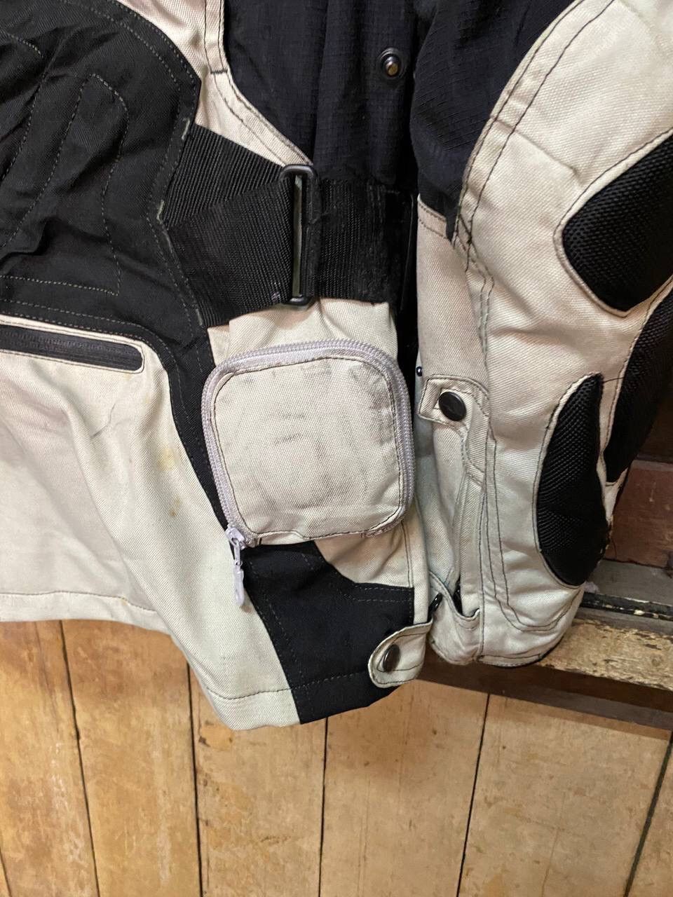 Other Rough and Road Water Shield Motorcycle Jacket Size US L / EU 52-54 / 3 - 12 Thumbnail