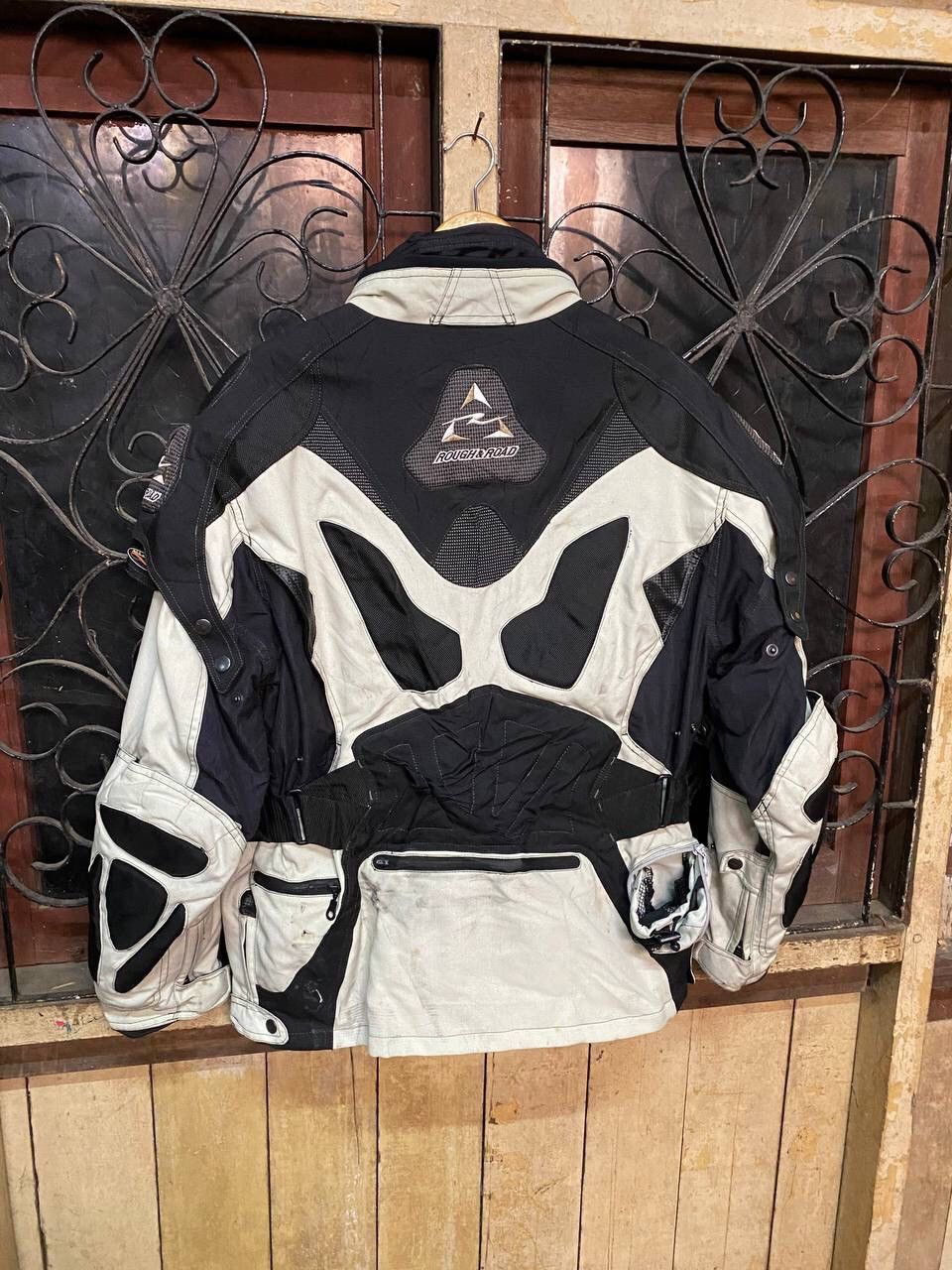 Other Rough and Road Water Shield Motorcycle Jacket Size US L / EU 52-54 / 3 - 6 Thumbnail