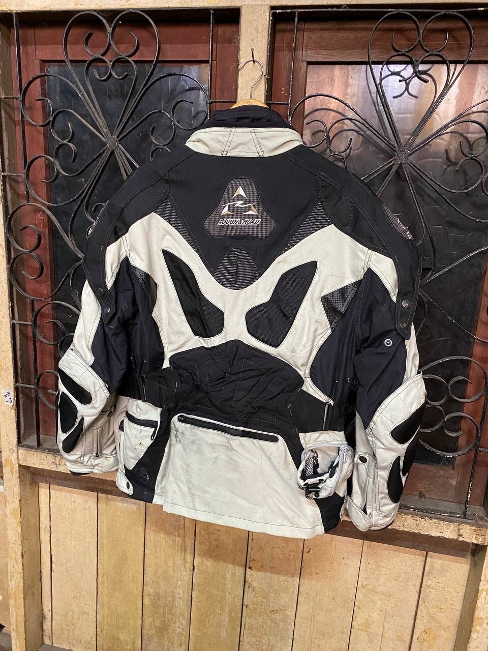 Other Rough and Road Water Shield Motorcycle Jacket Size US L / EU 52-54 / 3 - 5 Thumbnail