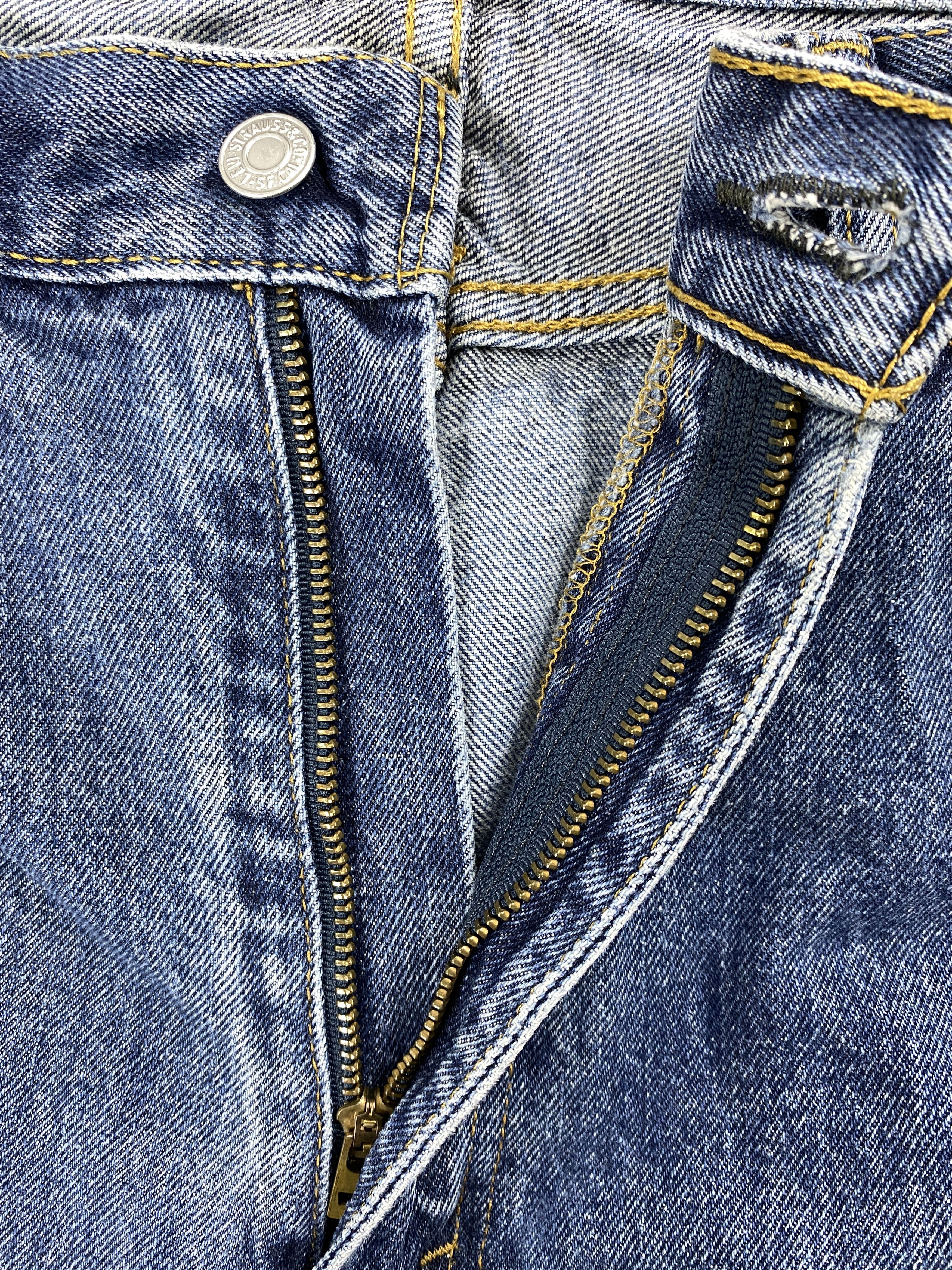 Levi's Blue Vintage Levi's 505 Jeans 40x29.5 Denim -JN1246 Size US 40 / EU 56 - 6 Thumbnail