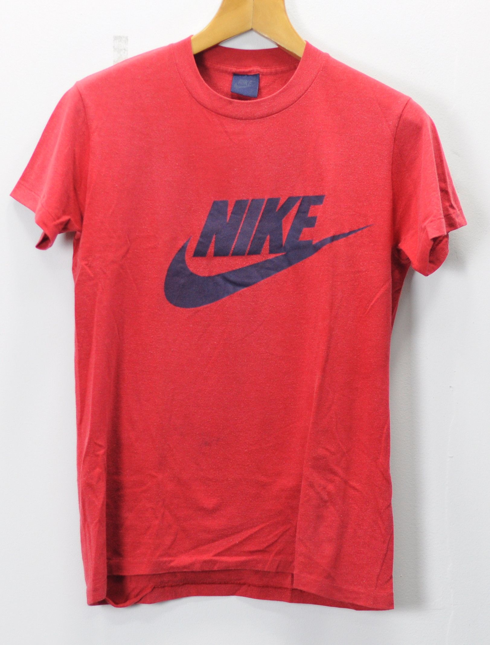Vintage Nike Blue Tag t shirt Swoosh Red Color Sportswear Pinwheel