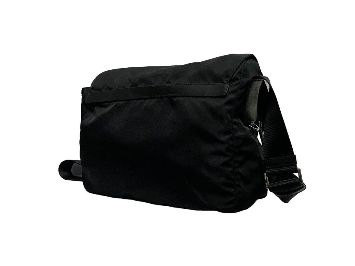 Prada Hot🔥Prada Saffion Nylon Crossbody / Shoulder Bag Size ONE SIZE - 20 Thumbnail