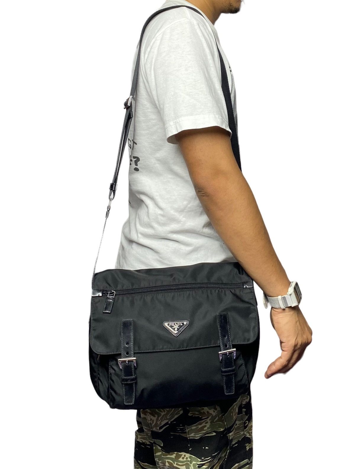 Prada Hot🔥Prada Saffion Nylon Crossbody / Shoulder Bag Size ONE SIZE - 3 Thumbnail