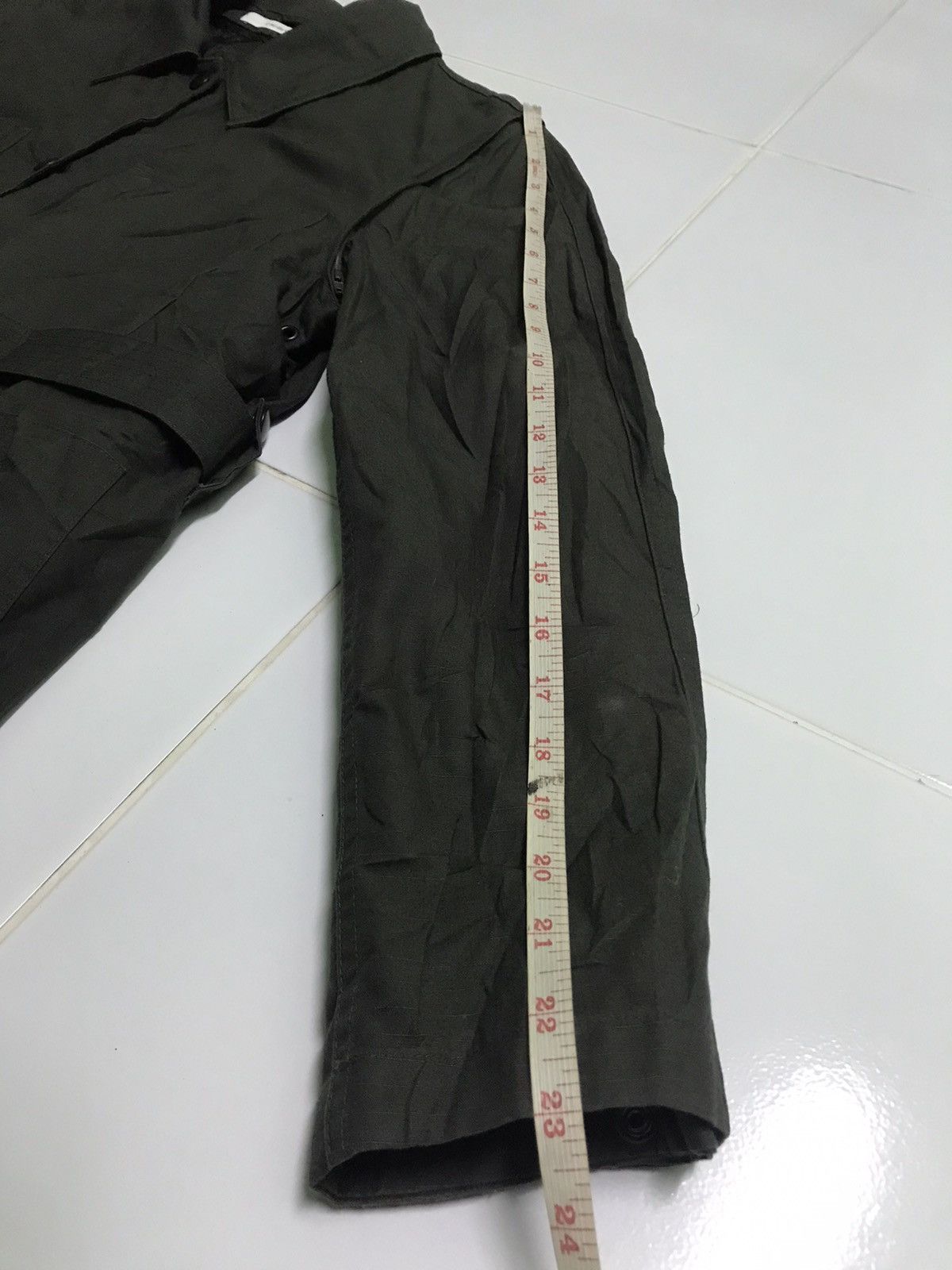 Lemaire × Uniqlo Uniqlo and Lemaire snap button multipocket trancoat Size US L / EU 52-54 / 3 - 11 Thumbnail