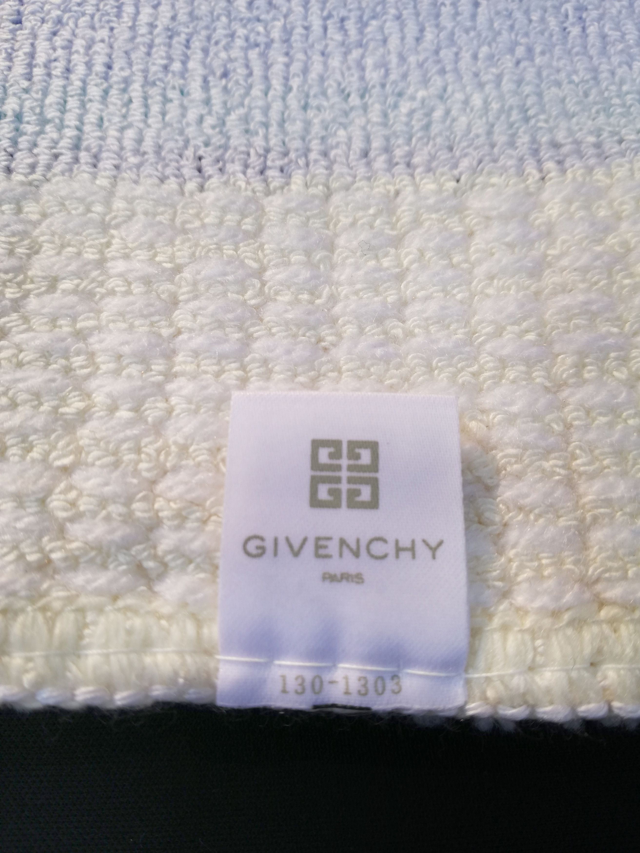 Givenchy × Other 🔥Givenchy Big Logo Rug 24 x 19 "Inches Size ONE SIZE - 12 Thumbnail