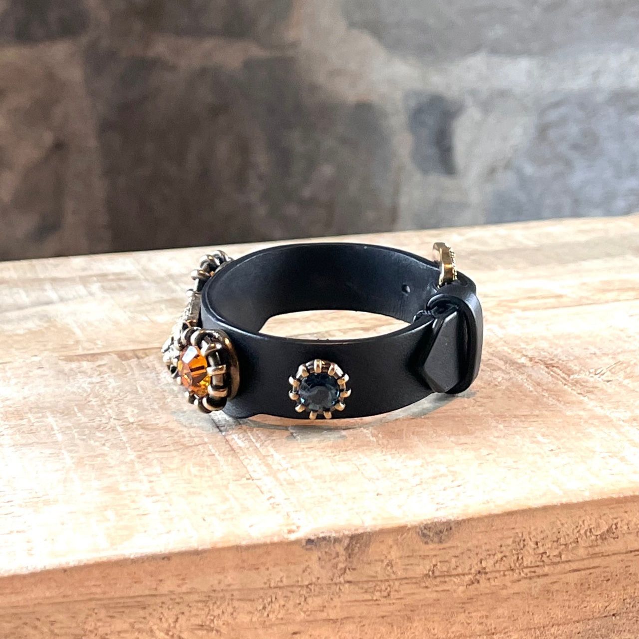 Gucci Gucci Black Leather Feline Stone Studded Bracelet Size ONE SIZE - 3 Thumbnail