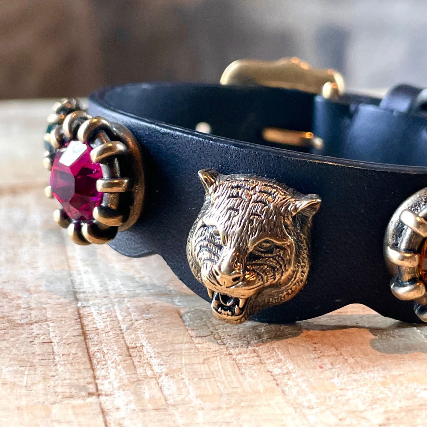 Gucci Gucci Black Leather Feline Stone Studded Bracelet Size ONE SIZE - 2 Thumbnail