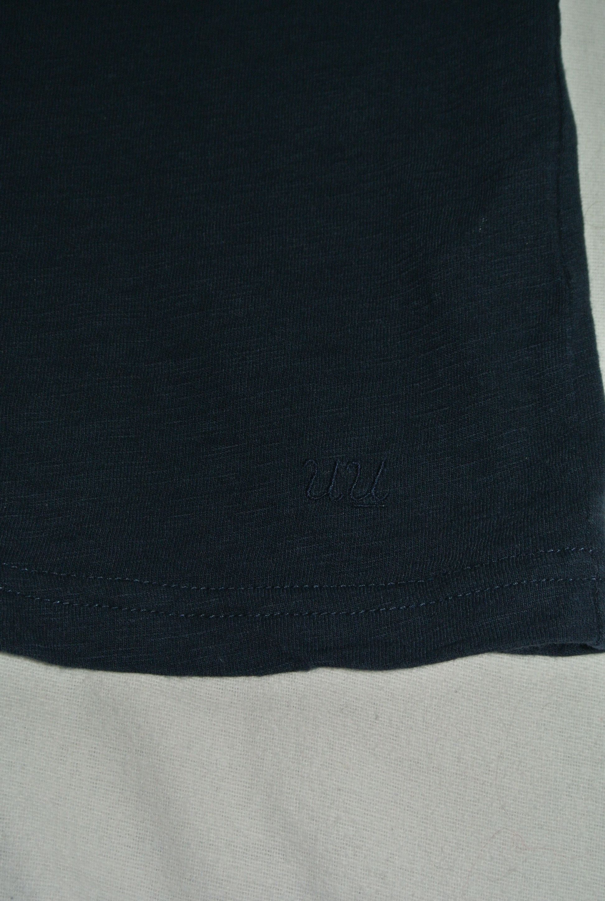 Jun Takahashi × Undercover × Uniqlo W34 Undercover x Uniqlo heather navy Blue tee M Size US M / EU 48-50 / 2 - 5 Thumbnail