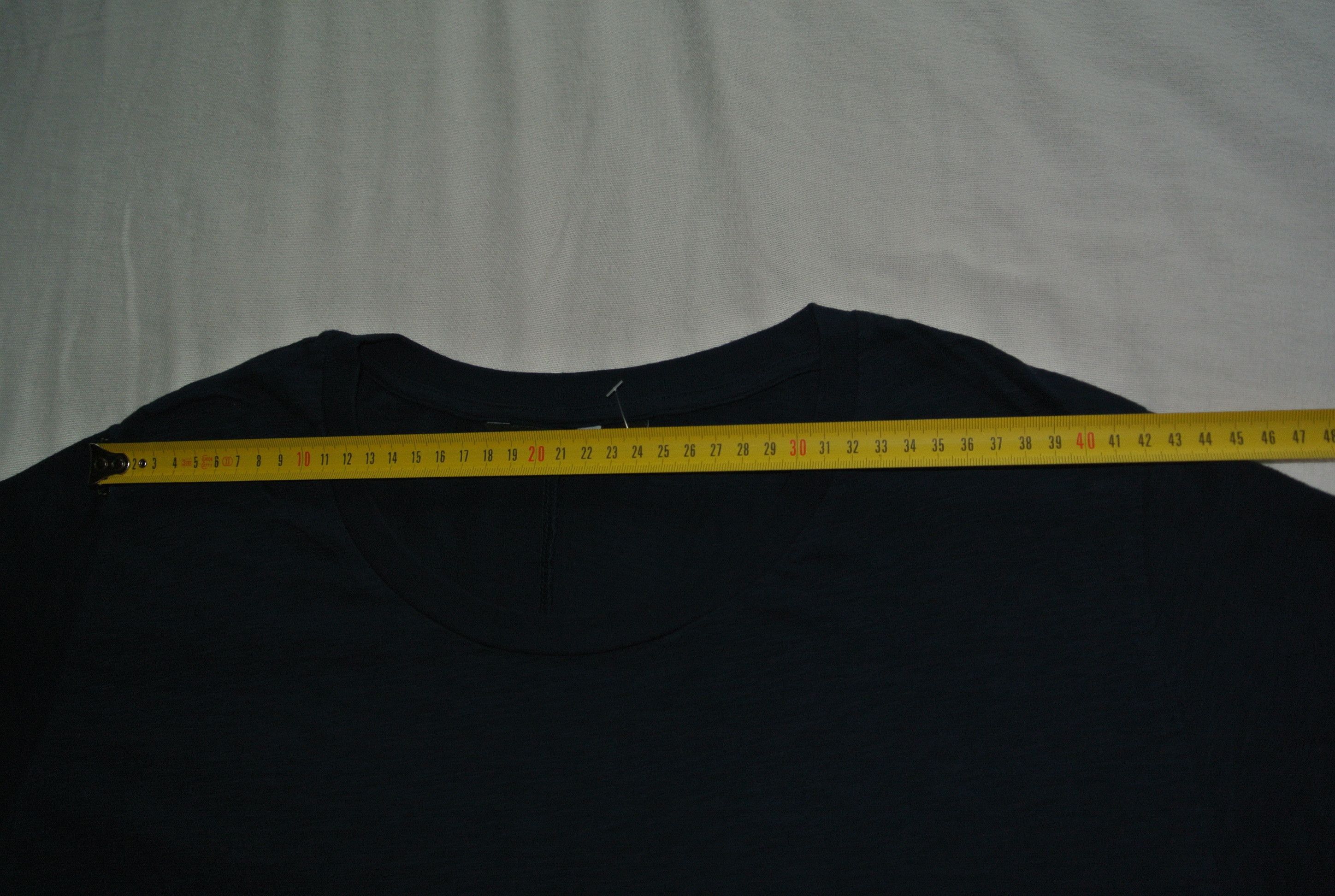 Jun Takahashi × Undercover × Uniqlo W34 Undercover x Uniqlo heather navy Blue tee M Size US M / EU 48-50 / 2 - 9 Thumbnail