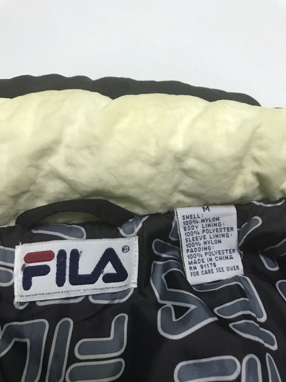 Fila Vintage Fila puffer jacket Size US M / EU 48-50 / 2 - 2 Thumbnail
